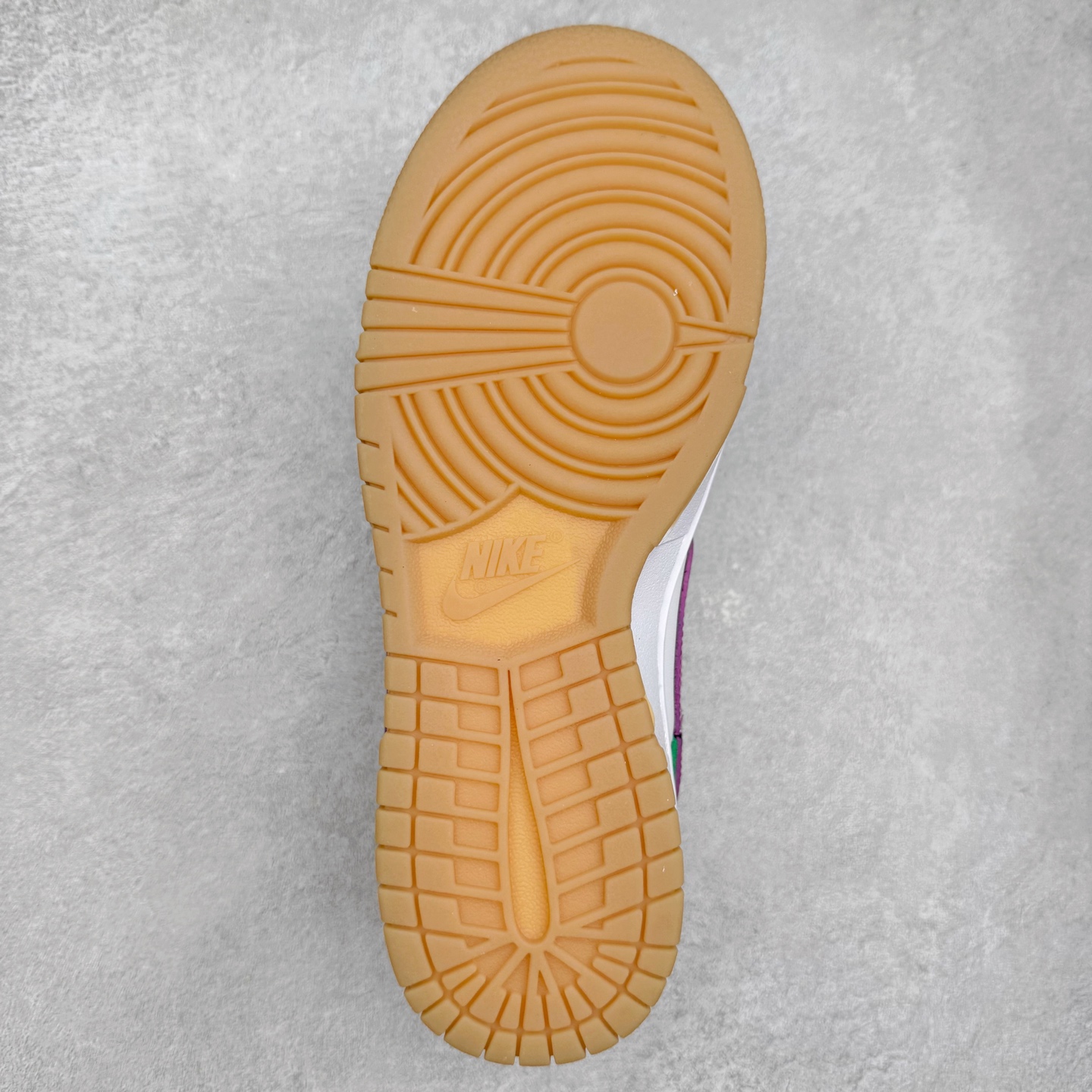 图片[9]-＃福利特价 NK SB Dunk Low 低帮系列滑板鞋 白菜价 万双库存轰炸 大厂出品 极力推荐 全套原楦原模倾力打造完美版型 独家原厂航空铝磨具打磨大底 鞋头坡度极致还原 原盒原配 尺码：36 36.5 37.5 38 38.5 39 40 40.5 41 42 42.5 43 44 44.5 45 46-选品中心