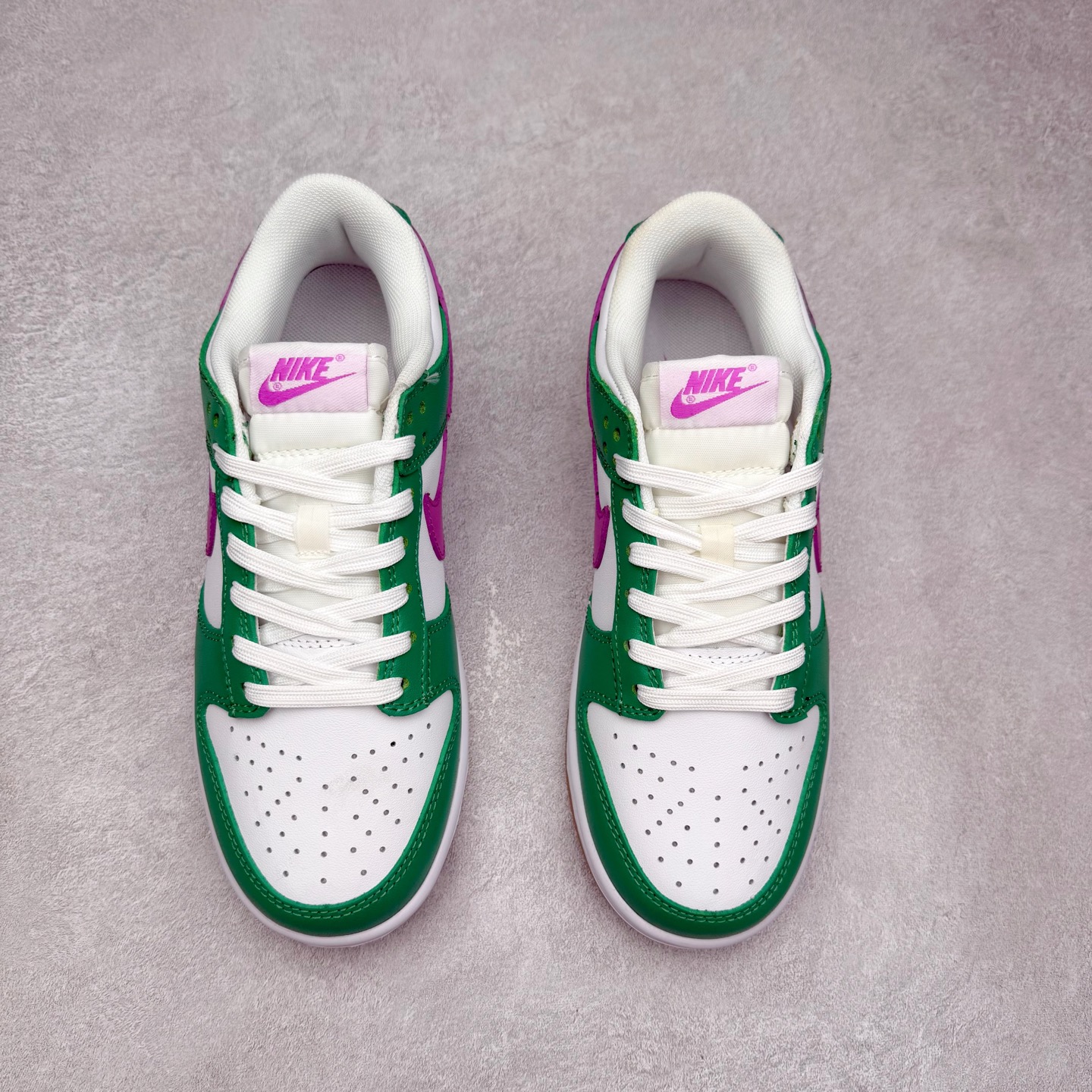 图片[2]-＃福利特价 NK SB Dunk Low 低帮系列滑板鞋 白菜价 万双库存轰炸 大厂出品 极力推荐 全套原楦原模倾力打造完美版型 独家原厂航空铝磨具打磨大底 鞋头坡度极致还原 原盒原配 尺码：36 36.5 37.5 38 38.5 39 40 40.5 41 42 42.5 43 44 44.5 45 46-选品中心