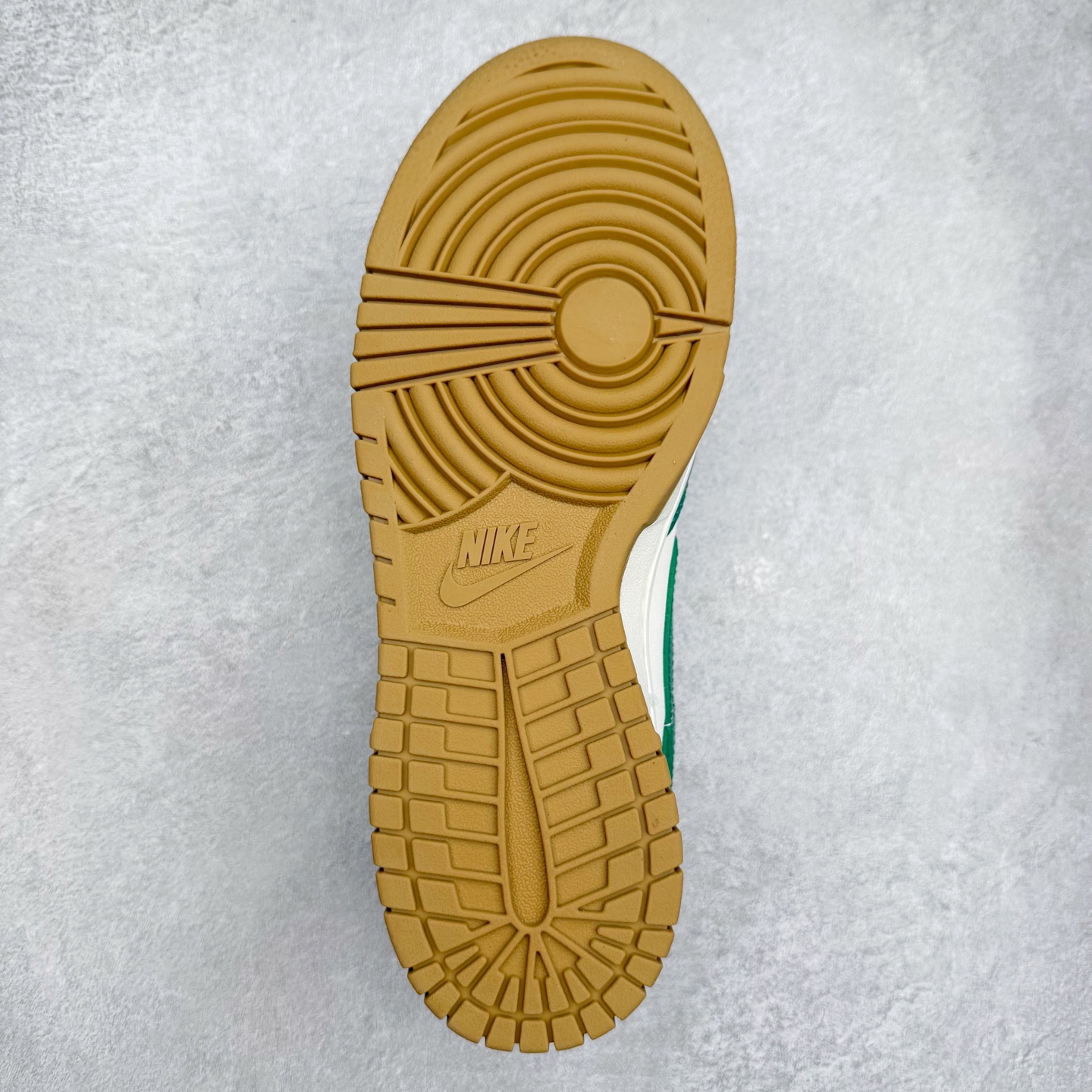 图片[9]-＃福利特价 NK SB Dunk Low 低帮系列滑板鞋 白菜价 万双库存轰炸 大厂出品 极力推荐 全套原楦原模倾力打造完美版型 独家原厂航空铝磨具打磨大底 鞋头坡度极致还原 原盒原配 尺码：36 36.5 37.5 38 38.5 39 40 40.5 41 42 42.5 43 44 44.5 45 46-选品中心