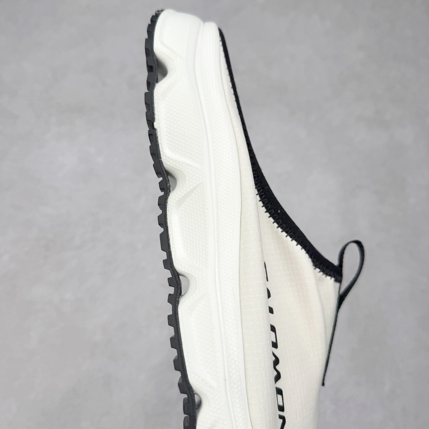 图片[6]-＃HP SALOMON萨洛蒙 RX Slide 3.0 CANVAS 舒适柔软 防滑包头拖鞋 男女同款 SALOMON诞生于1947年的法国阿尔卑斯山区，全球知名的户外运动品牌。一直致力于推动滑雪、越野跑等山地运动的发展及产品的进步。其产品设计致力于追求创新和发掘产品的性能极限，帮助喜欢自由的人在山地间不断挑战自我。实拍调校N版已经零色差零失真 百分百还原实物色彩所见即所得 不存在货不对板色差等低级问题 选购参考实物拍摄 不混卖不参货 只用心做好货严格选品 承诺混一赔十 尺码：36 36.5 37.5 38 38.5 39 40 40.5 41 42 42.5 43 44 44.5 45-选品中心