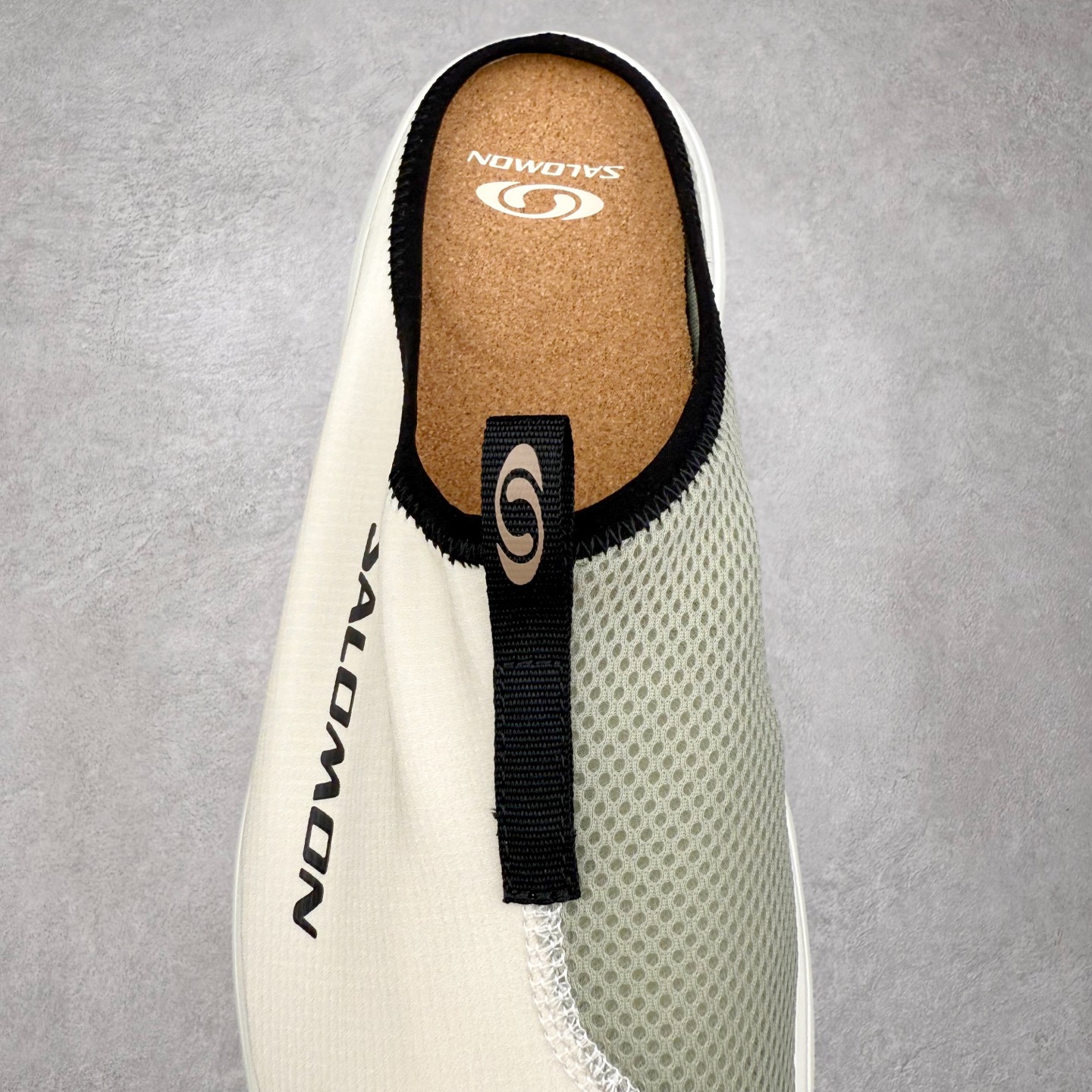 图片[5]-＃HP SALOMON萨洛蒙 RX Slide 3.0 CANVAS 舒适柔软 防滑包头拖鞋 男女同款 SALOMON诞生于1947年的法国阿尔卑斯山区，全球知名的户外运动品牌。一直致力于推动滑雪、越野跑等山地运动的发展及产品的进步。其产品设计致力于追求创新和发掘产品的性能极限，帮助喜欢自由的人在山地间不断挑战自我。实拍调校N版已经零色差零失真 百分百还原实物色彩所见即所得 不存在货不对板色差等低级问题 选购参考实物拍摄 不混卖不参货 只用心做好货严格选品 承诺混一赔十 尺码：36 36.5 37.5 38 38.5 39 40 40.5 41 42 42.5 43 44 44.5 45-选品中心