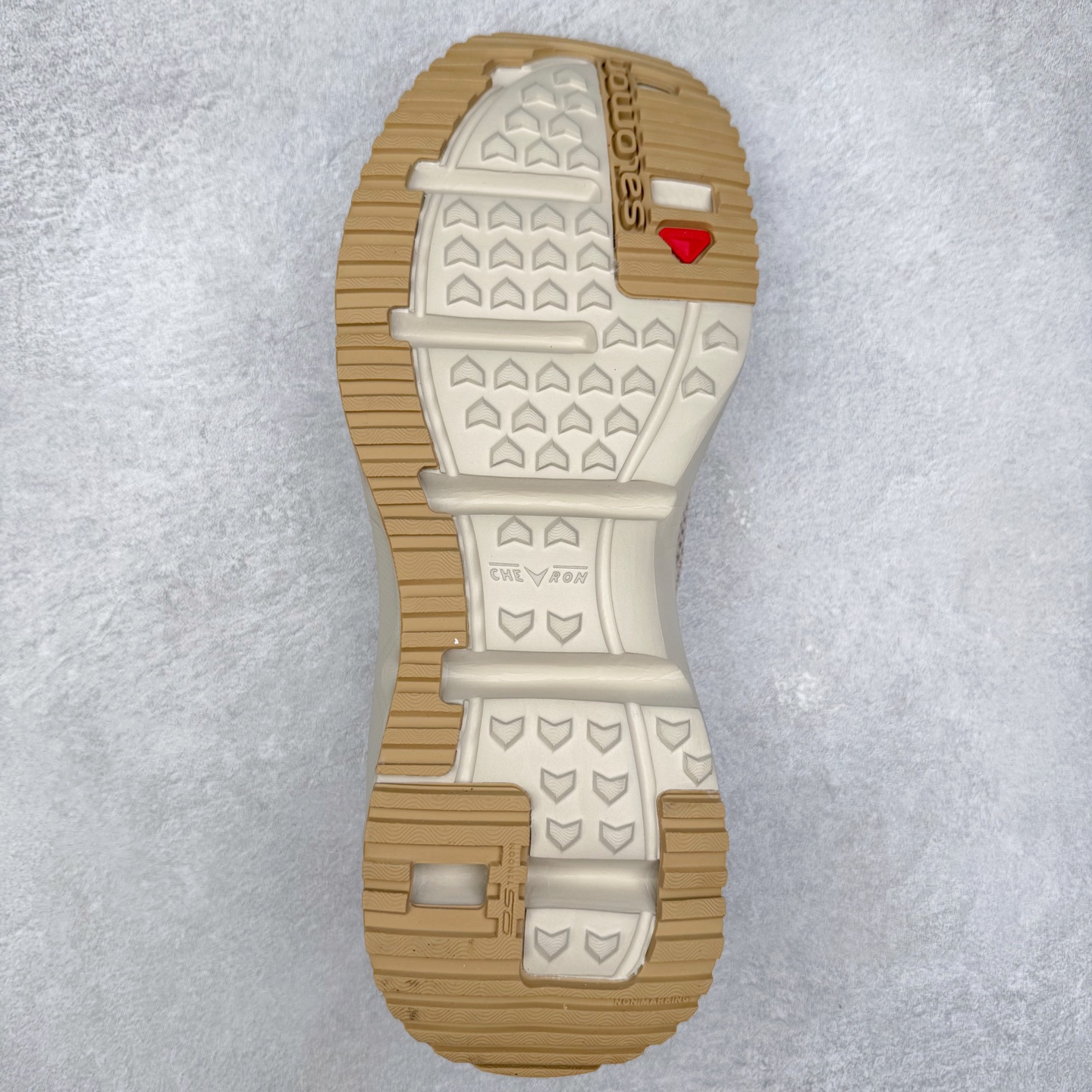 图片[9]-＃HP SALOMON萨洛蒙 RX Slide 3.0 CANVAS 舒适柔软 防滑包头拖鞋 男女同款 SALOMON诞生于1947年的法国阿尔卑斯山区，全球知名的户外运动品牌。一直致力于推动滑雪、越野跑等山地运动的发展及产品的进步。其产品设计致力于追求创新和发掘产品的性能极限，帮助喜欢自由的人在山地间不断挑战自我。实拍调校N版已经零色差零失真 百分百还原实物色彩所见即所得 不存在货不对板色差等低级问题 选购参考实物拍摄 不混卖不参货 只用心做好货严格选品 承诺混一赔十 尺码：36 36.5 37.5 38 38.5 39 40 40.5 41 42 42.5 43 44 44.5 45-选品中心