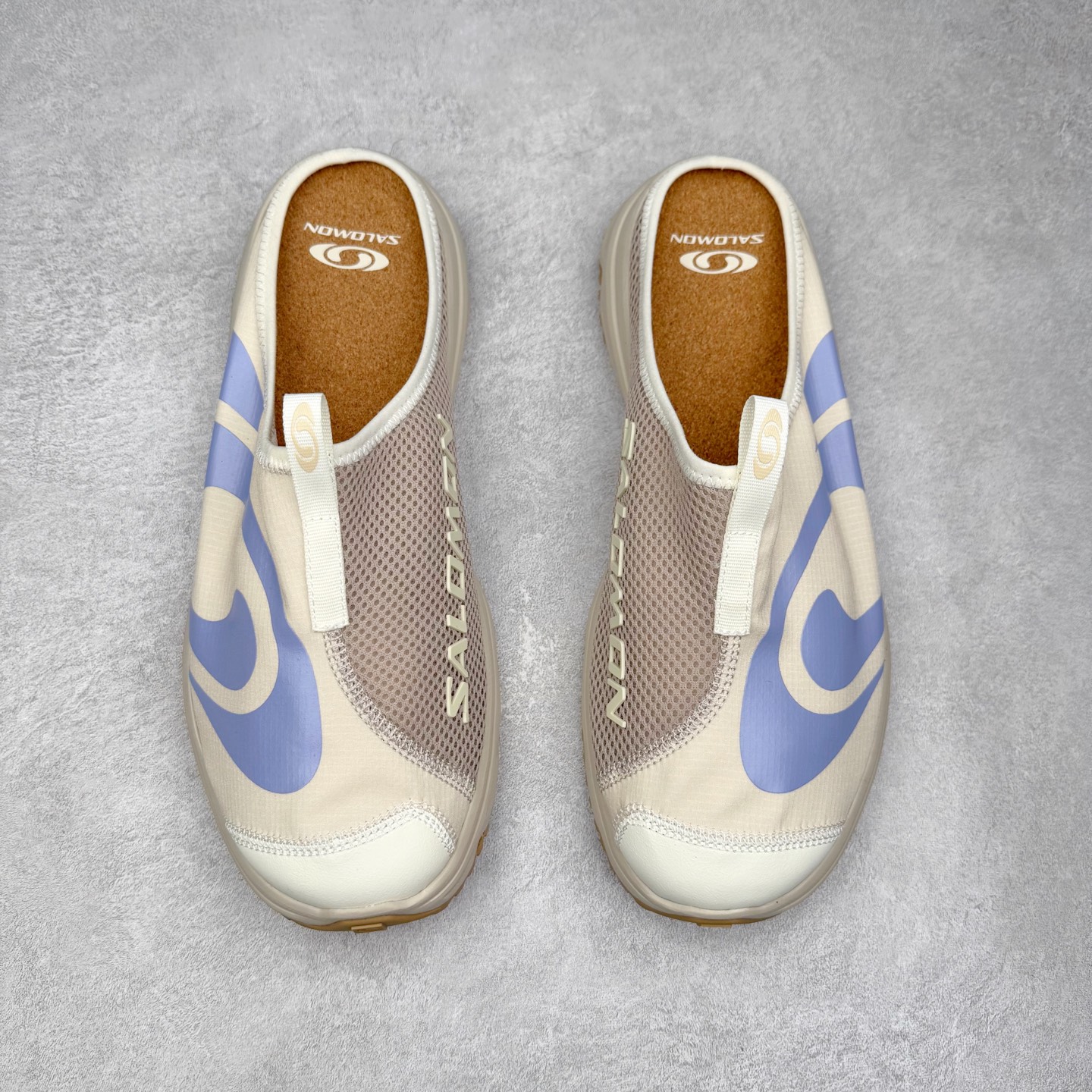 图片[2]-＃HP SALOMON萨洛蒙 RX Slide 3.0 CANVAS 舒适柔软 防滑包头拖鞋 男女同款 SALOMON诞生于1947年的法国阿尔卑斯山区，全球知名的户外运动品牌。一直致力于推动滑雪、越野跑等山地运动的发展及产品的进步。其产品设计致力于追求创新和发掘产品的性能极限，帮助喜欢自由的人在山地间不断挑战自我。实拍调校N版已经零色差零失真 百分百还原实物色彩所见即所得 不存在货不对板色差等低级问题 选购参考实物拍摄 不混卖不参货 只用心做好货严格选品 承诺混一赔十 尺码：36 36.5 37.5 38 38.5 39 40 40.5 41 42 42.5 43 44 44.5 45-选品中心