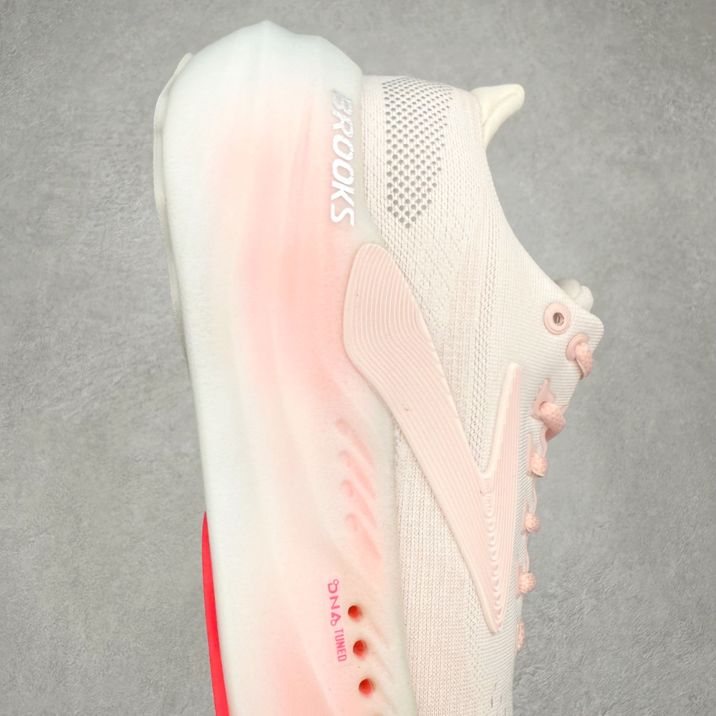 图片[6]-Brooks布鲁克斯 Glycerin max 舒适简约防滑耐磨 低帮跑步鞋 实拍调校N版已经零色差零失真 百分百还原实物色彩所见即所得 不存在货不对板色差等低级问题 选购参考实物拍摄 不混卖不参货 只用心做好货严格选品 承诺混一赔十 尺码：36 36.5 37.5 38 38.5 39 40 40.5 41 42 42.5 43 44 44.5 45-选品中心