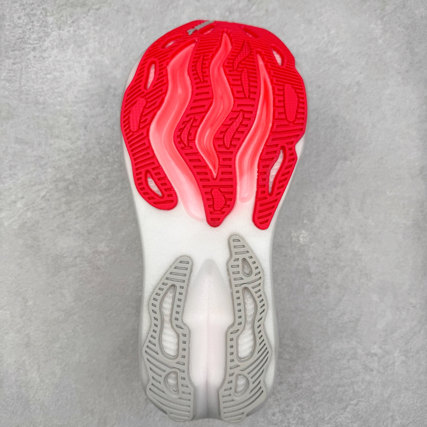 图片[9]-Brooks布鲁克斯 Glycerin max 舒适简约防滑耐磨 低帮跑步鞋 实拍调校N版已经零色差零失真 百分百还原实物色彩所见即所得 不存在货不对板色差等低级问题 选购参考实物拍摄 不混卖不参货 只用心做好货严格选品 承诺混一赔十 尺码：36 36.5 37.5 38 38.5 39 40 40.5 41 42 42.5 43 44 44.5 45-选品中心