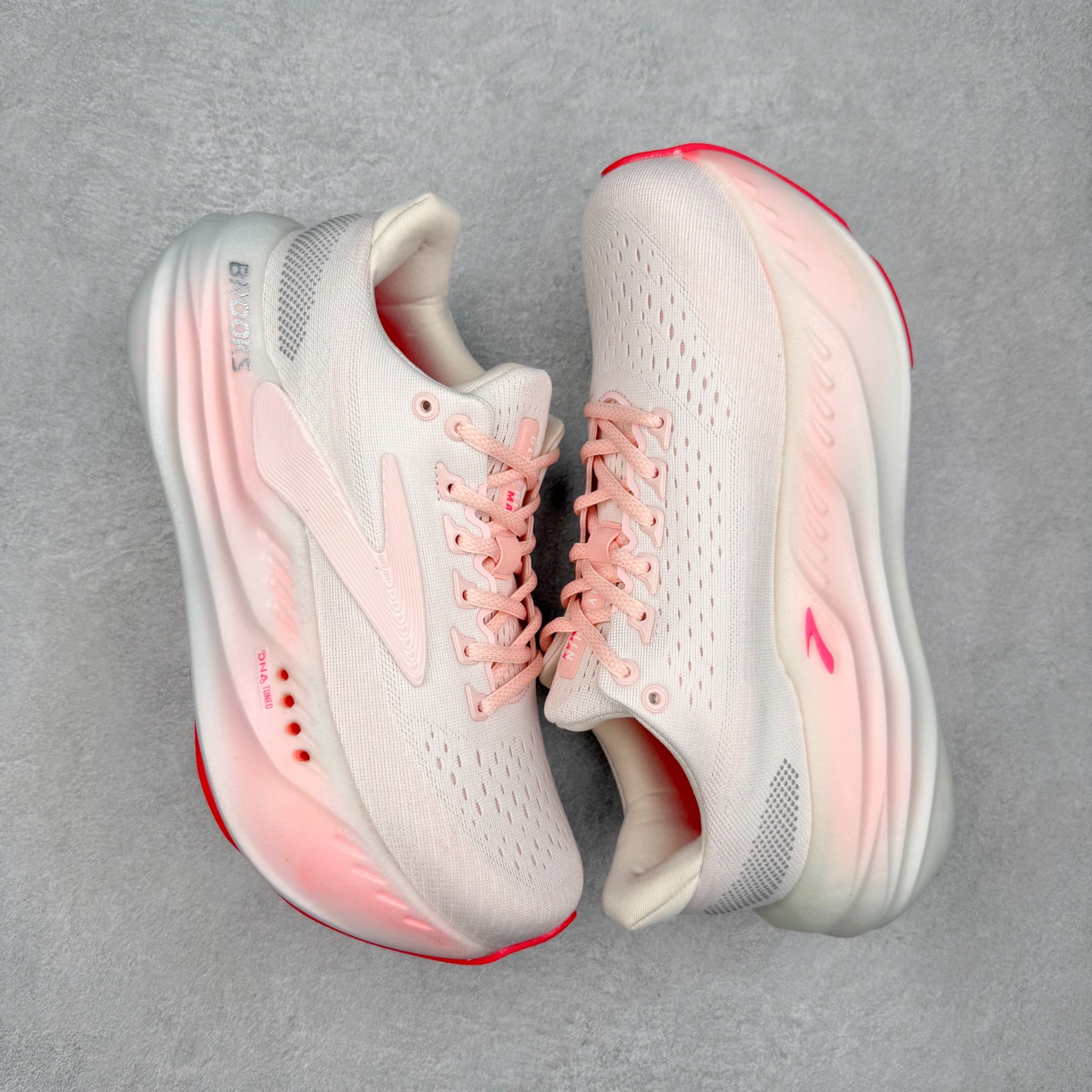 图片[3]-Brooks布鲁克斯 Glycerin max 舒适简约防滑耐磨 低帮跑步鞋 实拍调校N版已经零色差零失真 百分百还原实物色彩所见即所得 不存在货不对板色差等低级问题 选购参考实物拍摄 不混卖不参货 只用心做好货严格选品 承诺混一赔十 尺码：36 36.5 37.5 38 38.5 39 40 40.5 41 42 42.5 43 44 44.5 45-选品中心