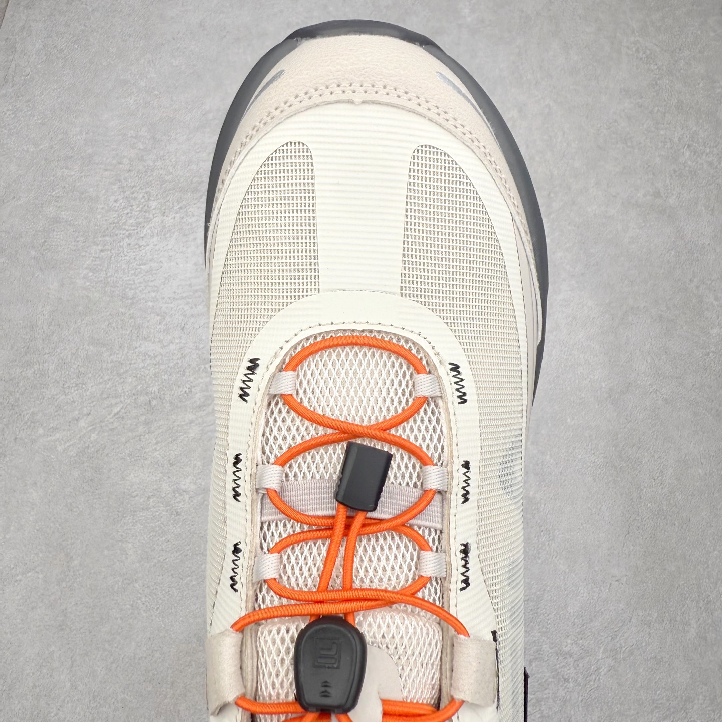 图片[4]-FILA斐乐 NUVOLE 3 ATR 柔云3 舒适休闲运动简约减震耐磨透气低帮户外功能鞋 FUSION 系列传承了 FILA 的百年基因，融入年轻运动及潮流文化，成为引领变革、创新突破的一代。以“1+N” 的跨界合作模式重现经典的同时创造经典。带来最出其不意的跨界合作惊喜。同时，FILAFUSION把FILA 的 DNA 融入到定制体验里，你可以随心制造厲于你的产品。FILA FUSION 的鞋家族涵盖了老爹鞋、跑步鞋、网球鞋、季节款。风格复古新潮，满足了时尚人士出行及各类运动的搭配需求，成为当下年轻人筷拥的鞋类品牌之一。FILA FUSION 走进年轻人的世界，通过年轻人运动，街舞，滑板，篮球，展现 FILA FUSION 的潮流态度和年轻文化。FILA FUSION 认为末来属于引领变革、创新突破的年轻一代，让我们一起构成 FILA 未来的蓝图吧！尺码：35.5 36 36.5 37.5 38 38.5 39 40 40.5 41 42 42.5 43 44 44.5 45-选品中心