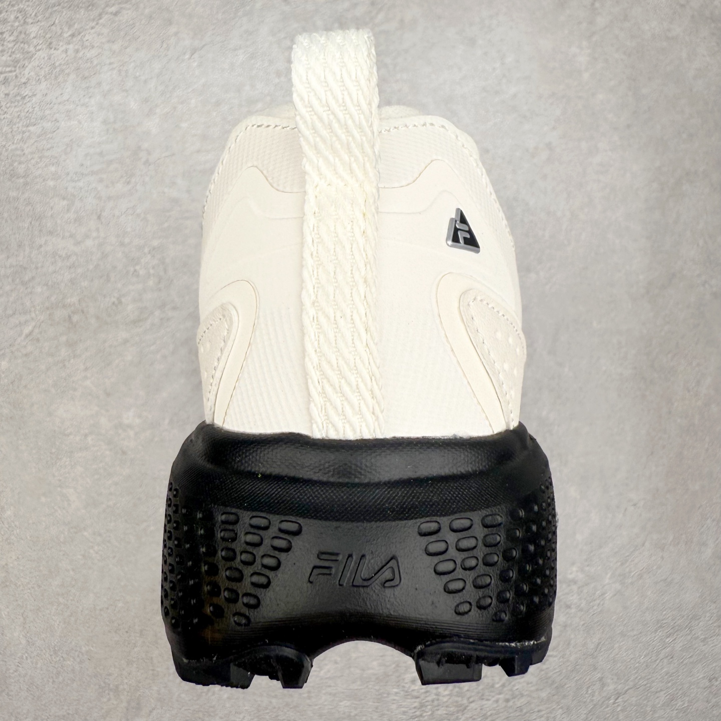 图片[8]-FILA斐乐 NUVOLE 3 ATR 柔云3 舒适休闲运动简约减震耐磨透气低帮户外功能鞋 FUSION 系列传承了 FILA 的百年基因，融入年轻运动及潮流文化，成为引领变革、创新突破的一代。以“1+N” 的跨界合作模式重现经典的同时创造经典。带来最出其不意的跨界合作惊喜。同时，FILAFUSION把FILA 的 DNA 融入到定制体验里，你可以随心制造厲于你的产品。FILA FUSION 的鞋家族涵盖了老爹鞋、跑步鞋、网球鞋、季节款。风格复古新潮，满足了时尚人士出行及各类运动的搭配需求，成为当下年轻人筷拥的鞋类品牌之一。FILA FUSION 走进年轻人的世界，通过年轻人运动，街舞，滑板，篮球，展现 FILA FUSION 的潮流态度和年轻文化。FILA FUSION 认为末来属于引领变革、创新突破的年轻一代，让我们一起构成 FILA 未来的蓝图吧！尺码：35.5 36 36.5 37.5 38 38.5 39 40 40.5 41 42 42.5 43 44 44.5 45-选品中心