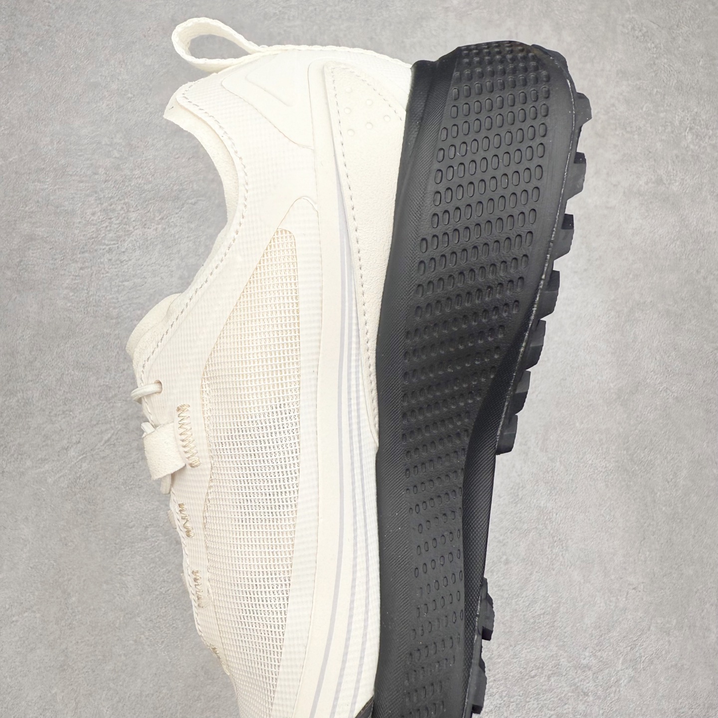 图片[7]-FILA斐乐 NUVOLE 3 ATR 柔云3 舒适休闲运动简约减震耐磨透气低帮户外功能鞋 FUSION 系列传承了 FILA 的百年基因，融入年轻运动及潮流文化，成为引领变革、创新突破的一代。以“1+N” 的跨界合作模式重现经典的同时创造经典。带来最出其不意的跨界合作惊喜。同时，FILAFUSION把FILA 的 DNA 融入到定制体验里，你可以随心制造厲于你的产品。FILA FUSION 的鞋家族涵盖了老爹鞋、跑步鞋、网球鞋、季节款。风格复古新潮，满足了时尚人士出行及各类运动的搭配需求，成为当下年轻人筷拥的鞋类品牌之一。FILA FUSION 走进年轻人的世界，通过年轻人运动，街舞，滑板，篮球，展现 FILA FUSION 的潮流态度和年轻文化。FILA FUSION 认为末来属于引领变革、创新突破的年轻一代，让我们一起构成 FILA 未来的蓝图吧！尺码：35.5 36 36.5 37.5 38 38.5 39 40 40.5 41 42 42.5 43 44 44.5 45-选品中心