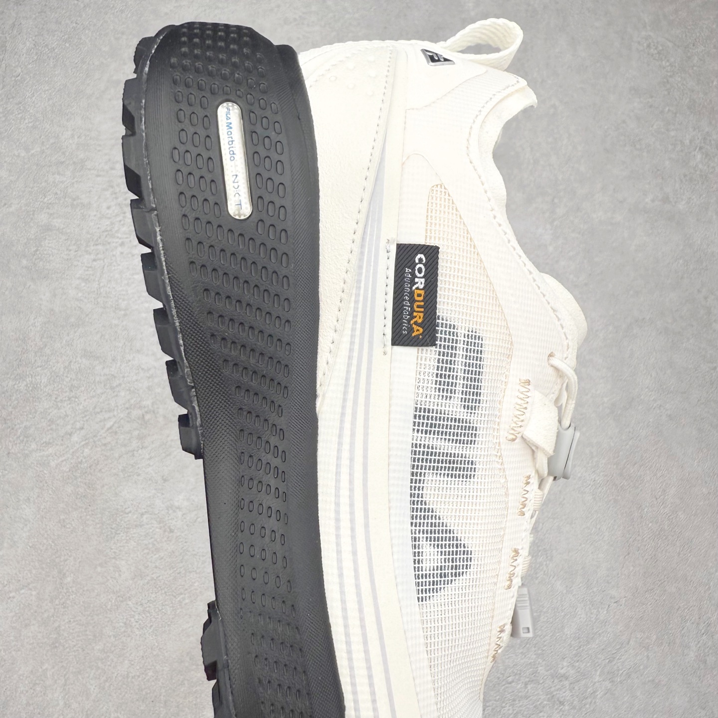 图片[6]-FILA斐乐 NUVOLE 3 ATR 柔云3 舒适休闲运动简约减震耐磨透气低帮户外功能鞋 FUSION 系列传承了 FILA 的百年基因，融入年轻运动及潮流文化，成为引领变革、创新突破的一代。以“1+N” 的跨界合作模式重现经典的同时创造经典。带来最出其不意的跨界合作惊喜。同时，FILAFUSION把FILA 的 DNA 融入到定制体验里，你可以随心制造厲于你的产品。FILA FUSION 的鞋家族涵盖了老爹鞋、跑步鞋、网球鞋、季节款。风格复古新潮，满足了时尚人士出行及各类运动的搭配需求，成为当下年轻人筷拥的鞋类品牌之一。FILA FUSION 走进年轻人的世界，通过年轻人运动，街舞，滑板，篮球，展现 FILA FUSION 的潮流态度和年轻文化。FILA FUSION 认为末来属于引领变革、创新突破的年轻一代，让我们一起构成 FILA 未来的蓝图吧！尺码：35.5 36 36.5 37.5 38 38.5 39 40 40.5 41 42 42.5 43 44 44.5 45-选品中心