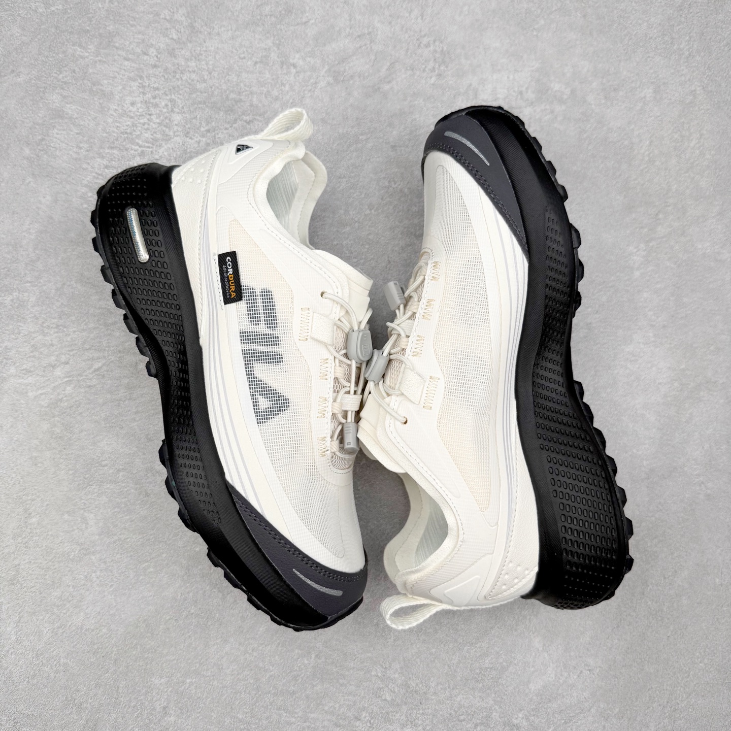 图片[3]-FILA斐乐 NUVOLE 3 ATR 柔云3 舒适休闲运动简约减震耐磨透气低帮户外功能鞋 FUSION 系列传承了 FILA 的百年基因，融入年轻运动及潮流文化，成为引领变革、创新突破的一代。以“1+N” 的跨界合作模式重现经典的同时创造经典。带来最出其不意的跨界合作惊喜。同时，FILAFUSION把FILA 的 DNA 融入到定制体验里，你可以随心制造厲于你的产品。FILA FUSION 的鞋家族涵盖了老爹鞋、跑步鞋、网球鞋、季节款。风格复古新潮，满足了时尚人士出行及各类运动的搭配需求，成为当下年轻人筷拥的鞋类品牌之一。FILA FUSION 走进年轻人的世界，通过年轻人运动，街舞，滑板，篮球，展现 FILA FUSION 的潮流态度和年轻文化。FILA FUSION 认为末来属于引领变革、创新突破的年轻一代，让我们一起构成 FILA 未来的蓝图吧！尺码：35.5 36 36.5 37.5 38 38.5 39 40 40.5 41 42 42.5 43 44 44.5 45-选品中心