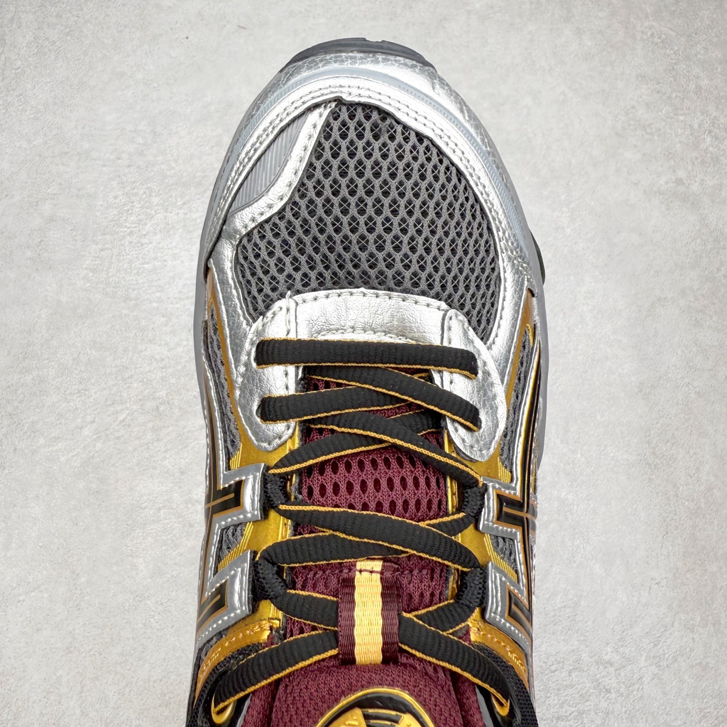 图片[4]-ASICS Gel-Quantum Kinetic 亚瑟士量子动能系列轻量全掌硅胶缓震休闲运动跑步鞋 ASICS以其独特匠心与科技魅力持续在运动鞋领域掀起新风尚今春二月GEL-Quantum Kinetic系列再度破茧而出携两款全新配色震撼回归倾力演绎运动潮流的无限可能 凝聚了卓越的科技创新与深厚的设计底蕴搭载先进的GEL缓震科技将每一次冲击力转化为平稳推进的动力为你提供前所未有的舒适体验与卓越的缓震保护性能 巧妙融合时尚元素与运动美学无论在街头还是赛道诠释不同情感与态度彰显独一无二的时尚运动风格尺码：36 37 37.5 38 39 39.5 40 40.5 41.5 42 42.5 43.5 44 44.5 45-选品中心