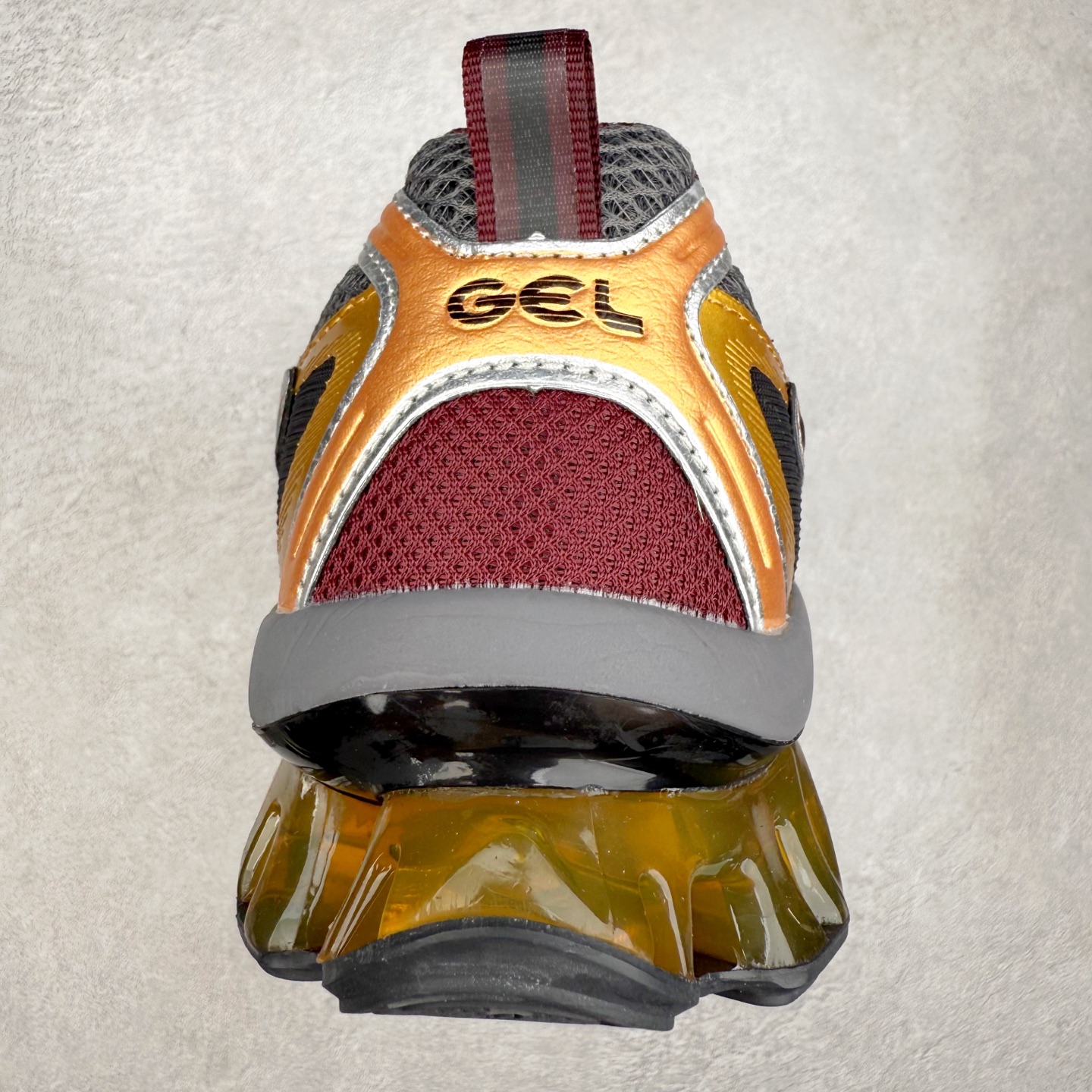 图片[8]-ASICS Gel-Quantum Kinetic 亚瑟士量子动能系列轻量全掌硅胶缓震休闲运动跑步鞋 ASICS以其独特匠心与科技魅力持续在运动鞋领域掀起新风尚今春二月GEL-Quantum Kinetic系列再度破茧而出携两款全新配色震撼回归倾力演绎运动潮流的无限可能 凝聚了卓越的科技创新与深厚的设计底蕴搭载先进的GEL缓震科技将每一次冲击力转化为平稳推进的动力为你提供前所未有的舒适体验与卓越的缓震保护性能 巧妙融合时尚元素与运动美学无论在街头还是赛道诠释不同情感与态度彰显独一无二的时尚运动风格尺码：36 37 37.5 38 39 39.5 40 40.5 41.5 42 42.5 43.5 44 44.5 45-选品中心