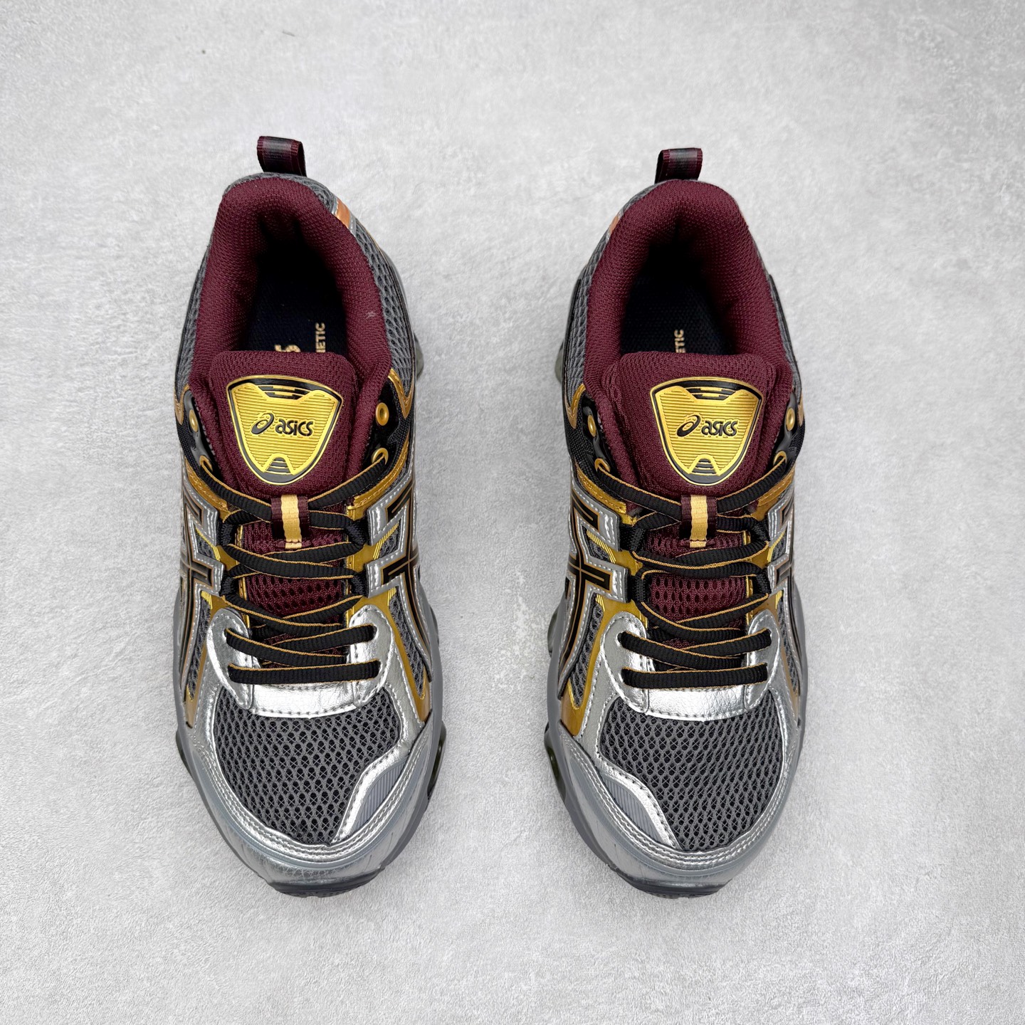 图片[2]-ASICS Gel-Quantum Kinetic 亚瑟士量子动能系列轻量全掌硅胶缓震休闲运动跑步鞋 ASICS以其独特匠心与科技魅力持续在运动鞋领域掀起新风尚今春二月GEL-Quantum Kinetic系列再度破茧而出携两款全新配色震撼回归倾力演绎运动潮流的无限可能 凝聚了卓越的科技创新与深厚的设计底蕴搭载先进的GEL缓震科技将每一次冲击力转化为平稳推进的动力为你提供前所未有的舒适体验与卓越的缓震保护性能 巧妙融合时尚元素与运动美学无论在街头还是赛道诠释不同情感与态度彰显独一无二的时尚运动风格尺码：36 37 37.5 38 39 39.5 40 40.5 41.5 42 42.5 43.5 44 44.5 45-选品中心