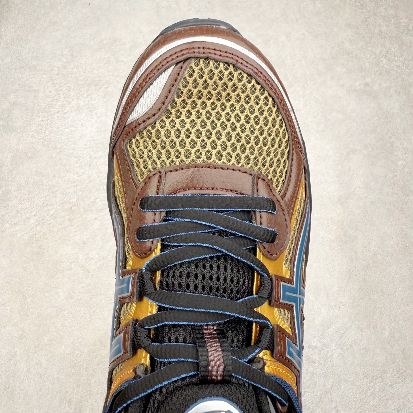 图片[4]-ASICS Gel-Quantum Kinetic 亚瑟士量子动能系列轻量全掌硅胶缓震休闲运动跑步鞋 ASICS以其独特匠心与科技魅力持续在运动鞋领域掀起新风尚今春二月GEL-Quantum Kinetic系列再度破茧而出携两款全新配色震撼回归倾力演绎运动潮流的无限可能 凝聚了卓越的科技创新与深厚的设计底蕴搭载先进的GEL缓震科技将每一次冲击力转化为平稳推进的动力为你提供前所未有的舒适体验与卓越的缓震保护性能 巧妙融合时尚元素与运动美学无论在街头还是赛道诠释不同情感与态度彰显独一无二的时尚运动风格尺码：36 37 37.5 38 39 39.5 40 40.5 41.5 42 42.5 43.5 44 44.5 45-选品中心