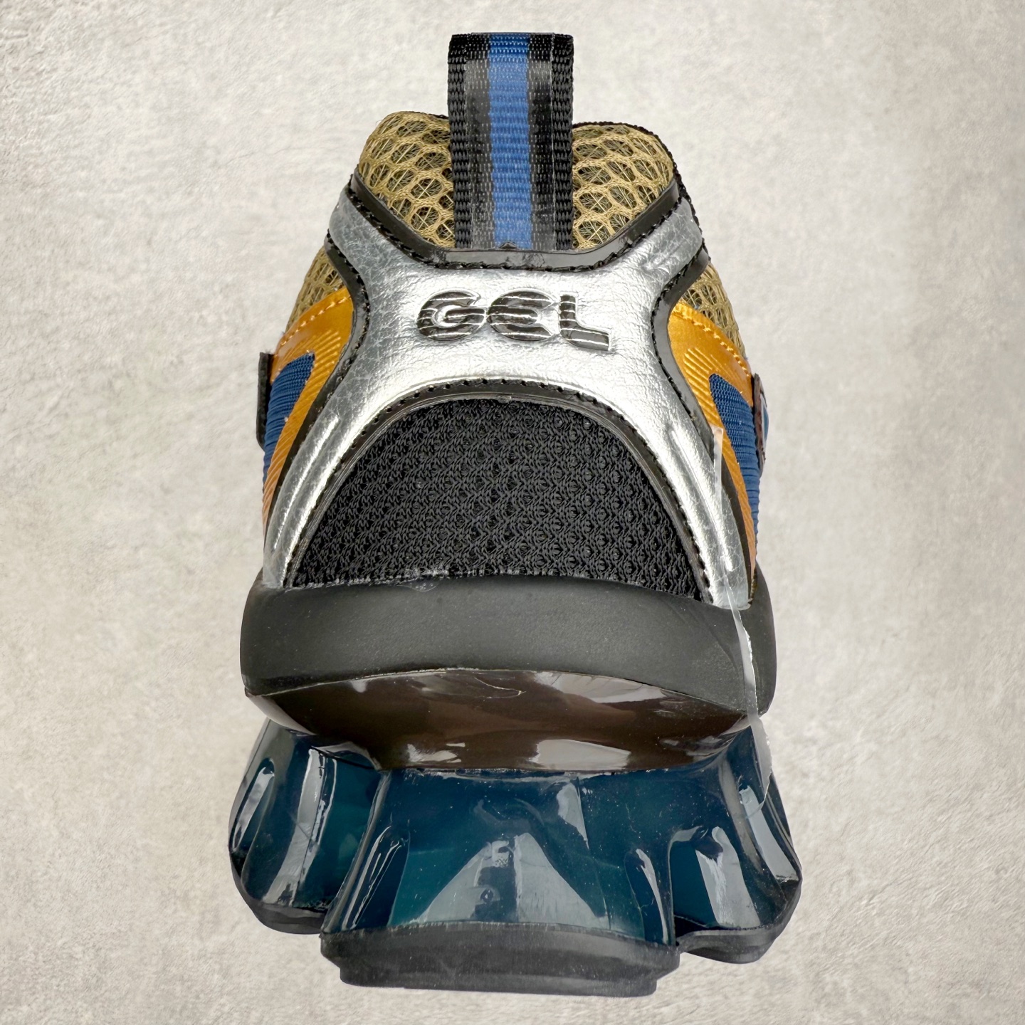 图片[8]-ASICS Gel-Quantum Kinetic 亚瑟士量子动能系列轻量全掌硅胶缓震休闲运动跑步鞋 ASICS以其独特匠心与科技魅力持续在运动鞋领域掀起新风尚今春二月GEL-Quantum Kinetic系列再度破茧而出携两款全新配色震撼回归倾力演绎运动潮流的无限可能 凝聚了卓越的科技创新与深厚的设计底蕴搭载先进的GEL缓震科技将每一次冲击力转化为平稳推进的动力为你提供前所未有的舒适体验与卓越的缓震保护性能 巧妙融合时尚元素与运动美学无论在街头还是赛道诠释不同情感与态度彰显独一无二的时尚运动风格尺码：36 37 37.5 38 39 39.5 40 40.5 41.5 42 42.5 43.5 44 44.5 45-选品中心