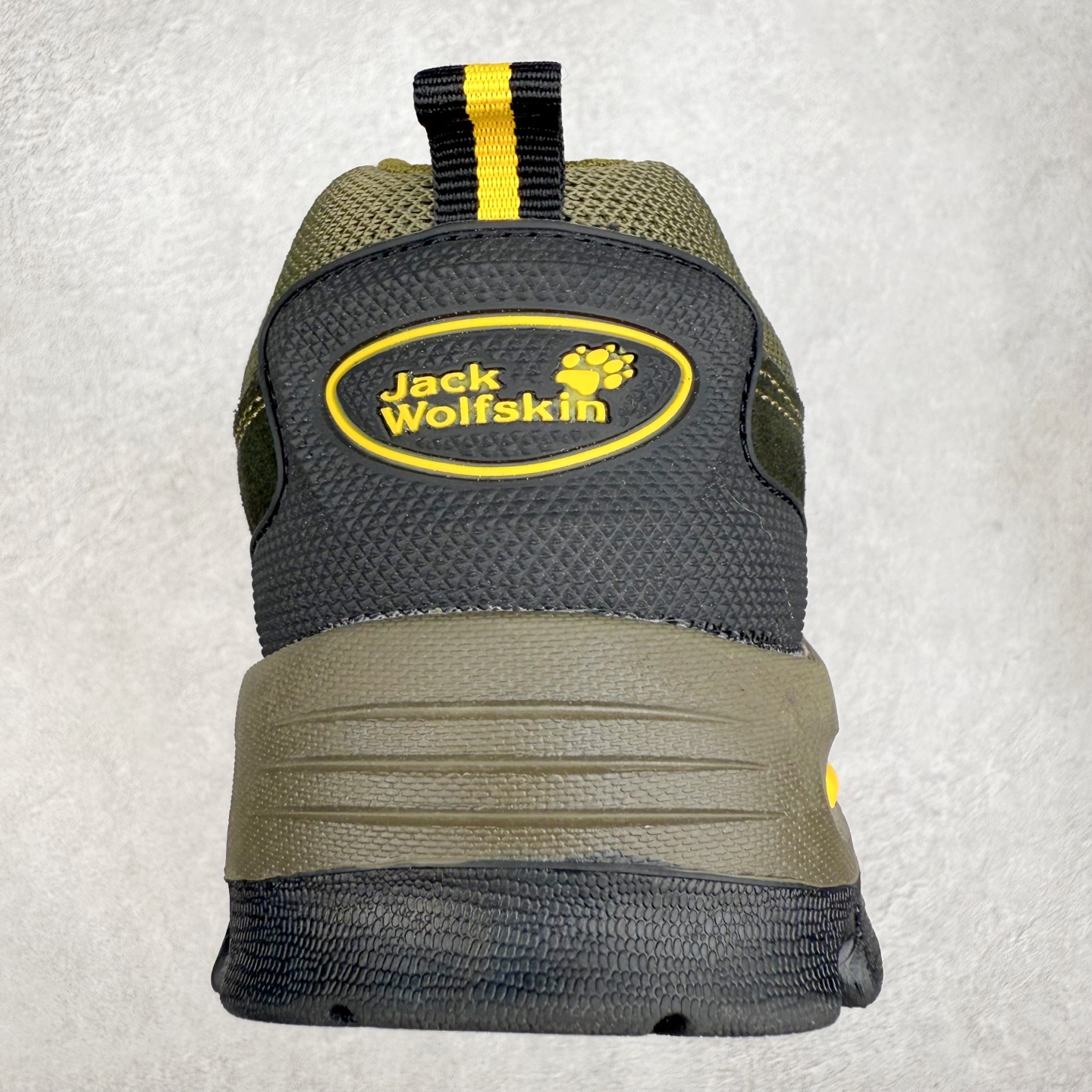 图片[8]-狼爪Jack Wolfskin户外运动休闲登山鞋越野徒步鞋 广东大厂品质 面料采用进口磨砂牛皮 鞋底采用Vibram黄金大底 专门为鞋底设计的橡胶以出色的耐磨性 良好的防滑性或得不少户外运动爱好者的喜欢 尺码：39 40 41 42 43 44 45（运动鞋码）-选品中心