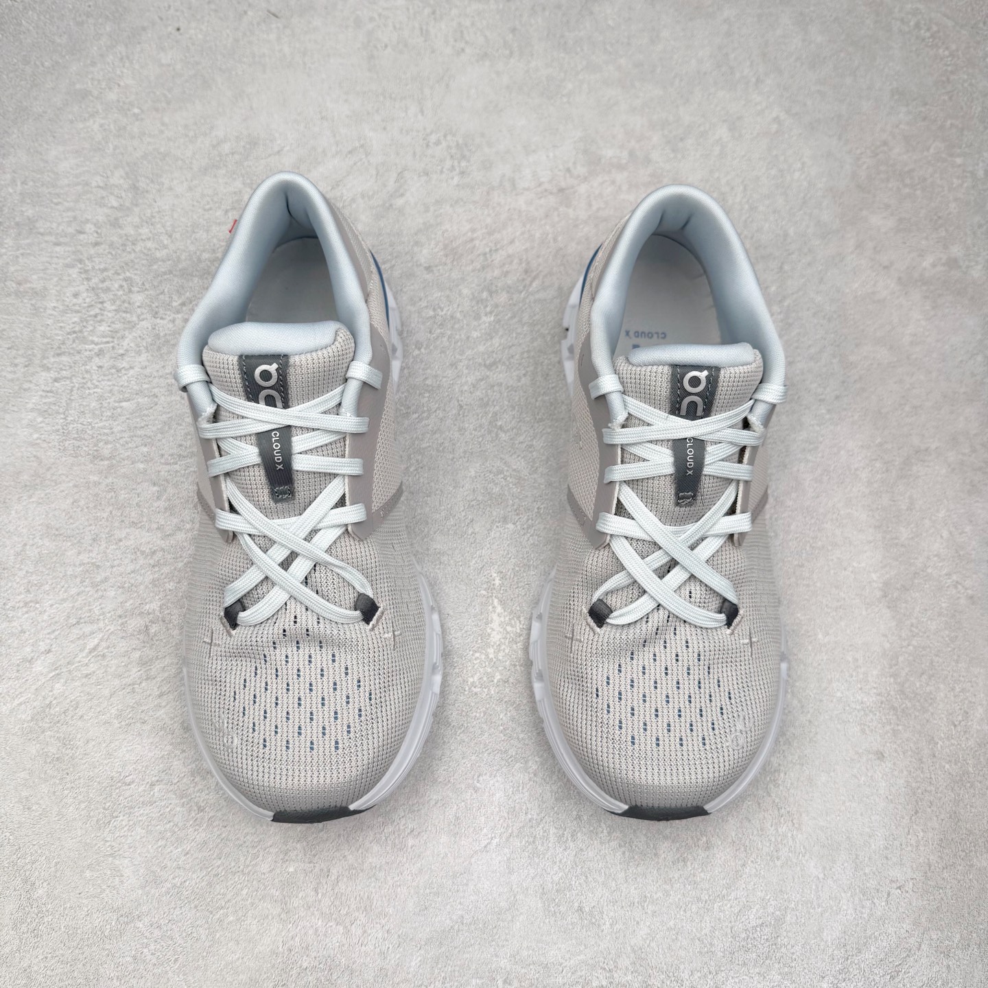 图片[2]-On昂跑 Cloud X 1 舒适百搭低帮碳板休闲跑步鞋 此运动品牌 开创于2010年 缓震着陆、强效回弹、轻柔质感的设计构思始终是ON研制关键 与此同时基于“为全球提供革新性的跑步感受”信念 陆续推出了多款跑鞋及其以专业运动人体跑步工程学为设计关键的功能性跑步服饰设备 让跑者不费力气地畅快畅跑 尺码：36 36.5 37.5 38 38.5 39 40 40.5 41 42 42.5 43 44 44.5 45-选品中心