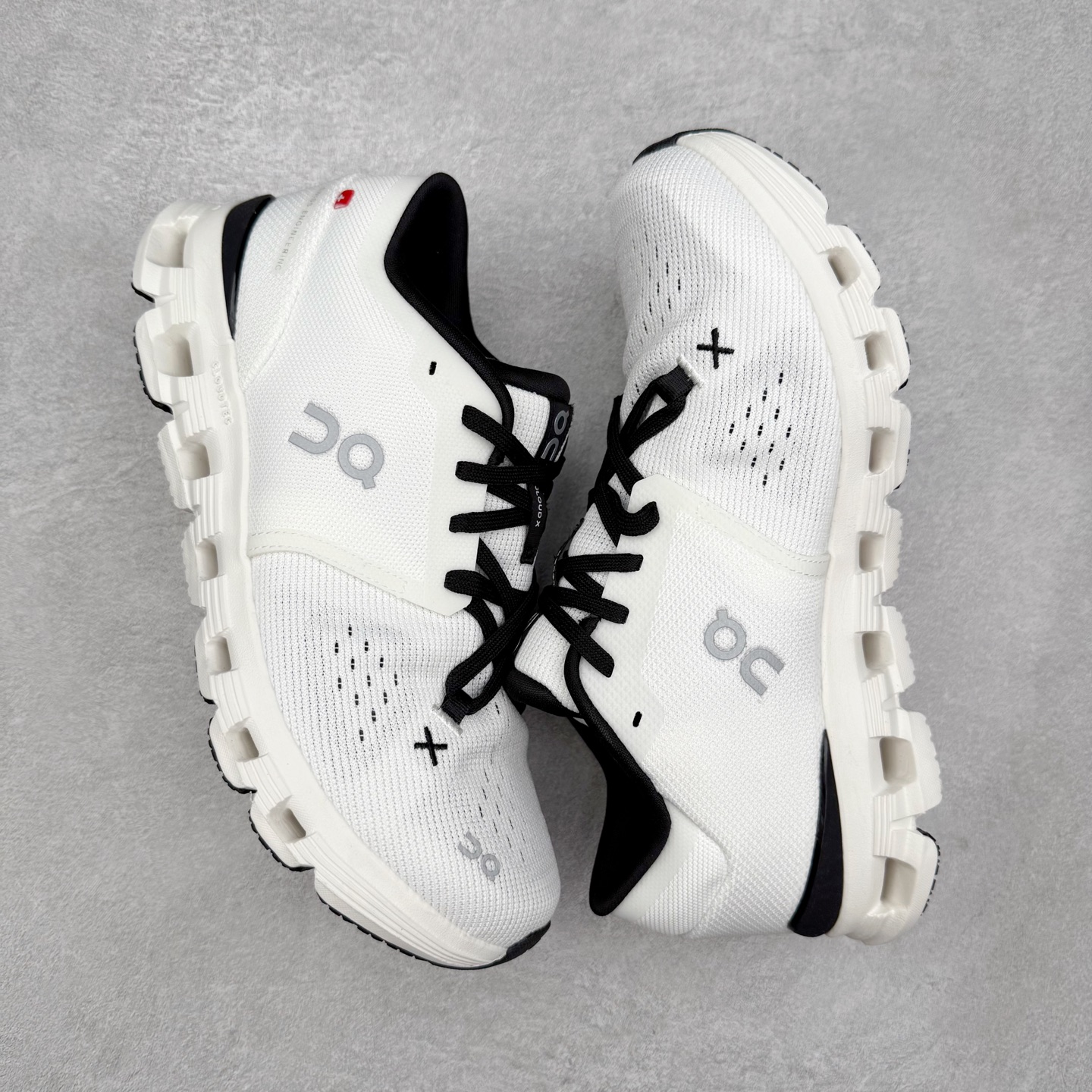 图片[3]-On昂跑 Cloud X 1 舒适百搭低帮碳板休闲跑步鞋 此运动品牌 开创于2010年 缓震着陆、强效回弹、轻柔质感的设计构思始终是ON研制关键 与此同时基于“为全球提供革新性的跑步感受”信念 陆续推出了多款跑鞋及其以专业运动人体跑步工程学为设计关键的功能性跑步服饰设备 让跑者不费力气地畅快畅跑 尺码：36 36.5 37.5 38 38.5 39 40 40.5 41 42 42.5 43 44 44.5 45-选品中心
