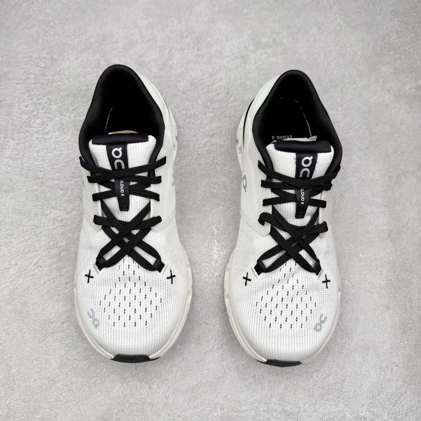 图片[2]-On昂跑 Cloud X 1 舒适百搭低帮碳板休闲跑步鞋 此运动品牌 开创于2010年 缓震着陆、强效回弹、轻柔质感的设计构思始终是ON研制关键 与此同时基于“为全球提供革新性的跑步感受”信念 陆续推出了多款跑鞋及其以专业运动人体跑步工程学为设计关键的功能性跑步服饰设备 让跑者不费力气地畅快畅跑 尺码：36 36.5 37.5 38 38.5 39 40 40.5 41 42 42.5 43 44 44.5 45-选品中心