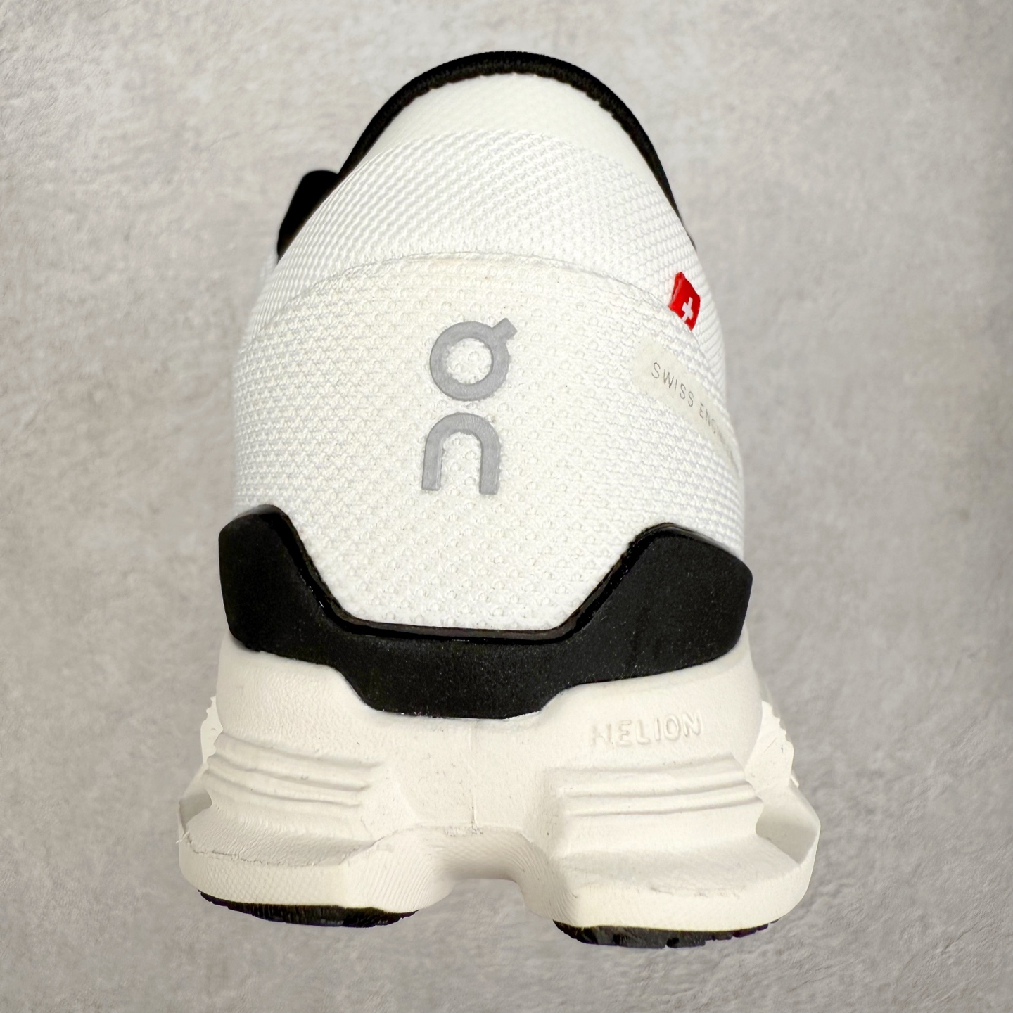 图片[8]-On昂跑 Cloud X 1 舒适百搭低帮碳板休闲跑步鞋 此运动品牌 开创于2010年 缓震着陆、强效回弹、轻柔质感的设计构思始终是ON研制关键 与此同时基于“为全球提供革新性的跑步感受”信念 陆续推出了多款跑鞋及其以专业运动人体跑步工程学为设计关键的功能性跑步服饰设备 让跑者不费力气地畅快畅跑 尺码：36 36.5 37.5 38 38.5 39 40 40.5 41 42 42.5 43 44 44.5 45-选品中心