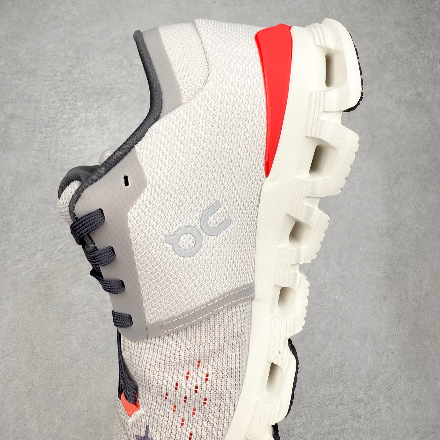 图片[7]-On昂跑 Cloud X 1 舒适百搭低帮碳板休闲跑步鞋 此运动品牌 开创于2010年 缓震着陆、强效回弹、轻柔质感的设计构思始终是ON研制关键 与此同时基于“为全球提供革新性的跑步感受”信念 陆续推出了多款跑鞋及其以专业运动人体跑步工程学为设计关键的功能性跑步服饰设备 让跑者不费力气地畅快畅跑 尺码：36 36.5 37.5 38 38.5 39 40 40.5 41 42 42.5 43 44 44.5 45-选品中心