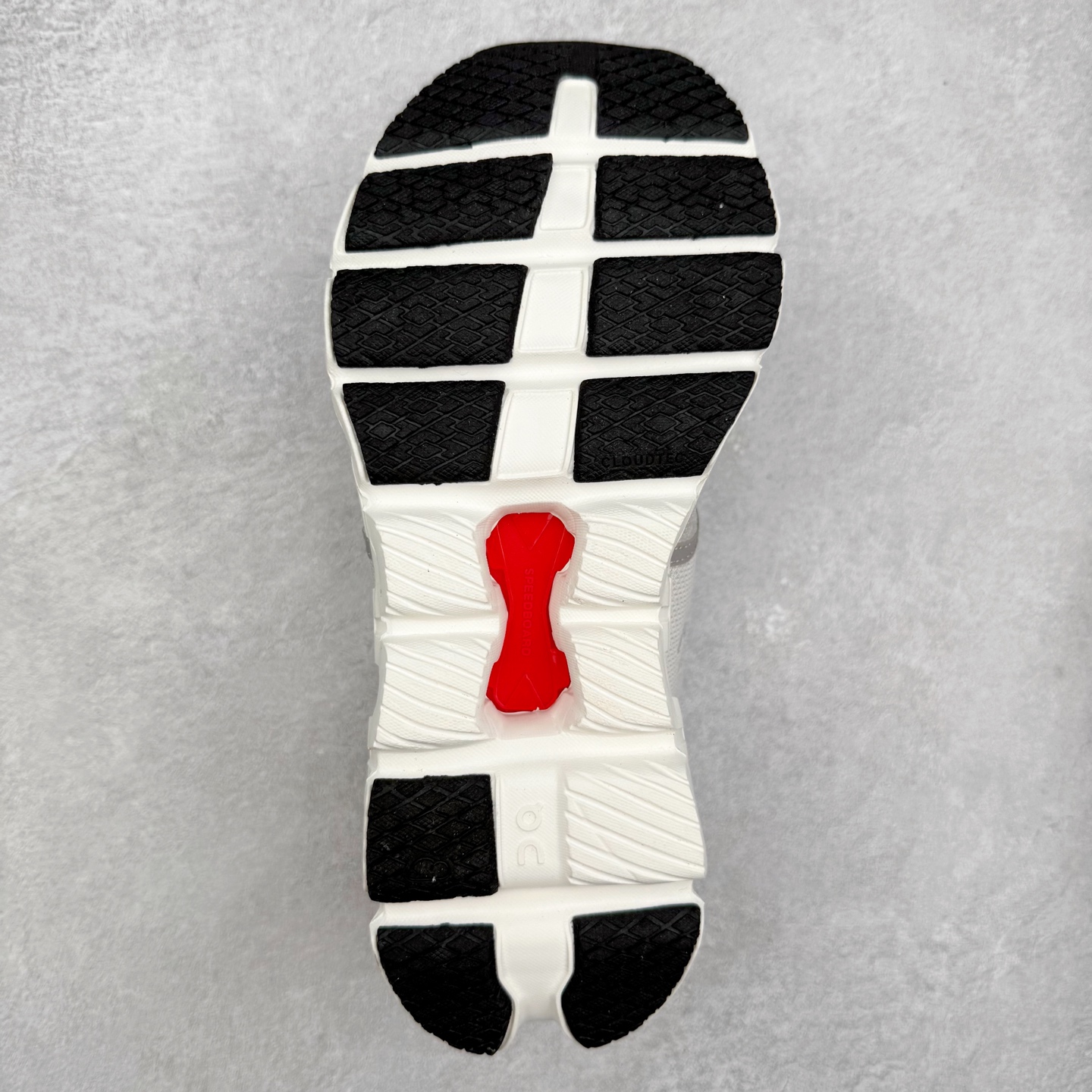 图片[9]-On昂跑 Cloud X 1 舒适百搭低帮碳板休闲跑步鞋 此运动品牌 开创于2010年 缓震着陆、强效回弹、轻柔质感的设计构思始终是ON研制关键 与此同时基于“为全球提供革新性的跑步感受”信念 陆续推出了多款跑鞋及其以专业运动人体跑步工程学为设计关键的功能性跑步服饰设备 让跑者不费力气地畅快畅跑 尺码：36 36.5 37.5 38 38.5 39 40 40.5 41 42 42.5 43 44 44.5 45-选品中心