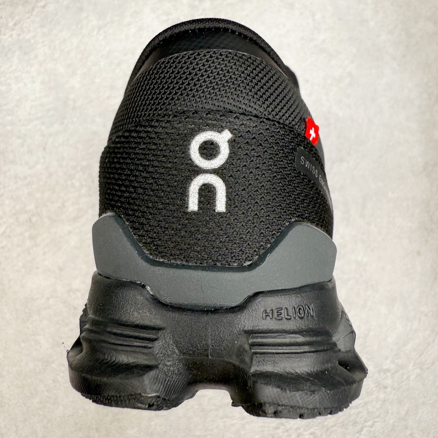 图片[8]-On昂跑 Cloud X 1 舒适百搭低帮碳板休闲跑步鞋 此运动品牌 开创于2010年 缓震着陆、强效回弹、轻柔质感的设计构思始终是ON研制关键 与此同时基于“为全球提供革新性的跑步感受”信念 陆续推出了多款跑鞋及其以专业运动人体跑步工程学为设计关键的功能性跑步服饰设备 让跑者不费力气地畅快畅跑 尺码：36 36.5 37.5 38 38.5 39 40 40.5 41 42 42.5 43 44 44.5 45-选品中心