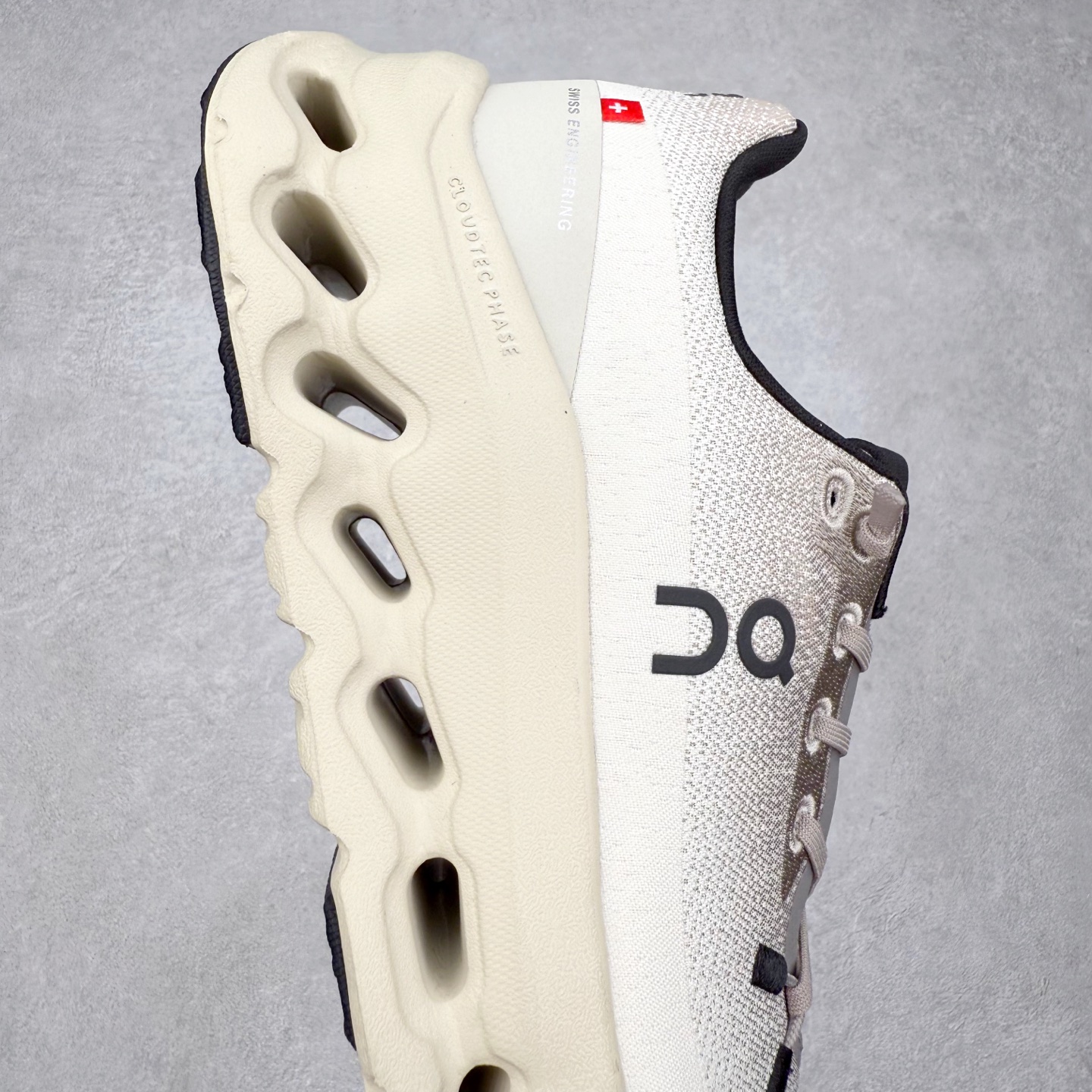 图片[6]-On昂跑 Cloudtilt 圆头系带减震耐磨低帮生活休闲鞋 此运动品牌 开创于2010年 缓震着陆、强效回弹、轻柔质感的设计构思始终是ON研制关键 与此同时基于“为全球提供革新性的跑步感受”信念 陆续推出了多款跑鞋及其以专业运动人体跑步工程学为设计关键的功能性跑步服饰设备 让跑者不费力气地畅快畅跑 尺码：36 36.5 37.5 38 38.5 39 40 40.5 41 42 42.5 43 44 44.5 45-选品中心