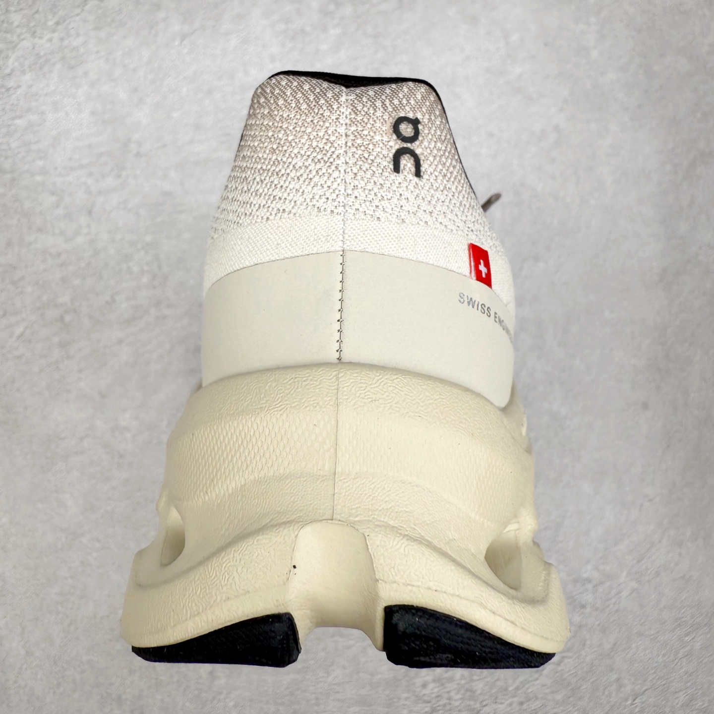 图片[8]-On昂跑 Cloudtilt 圆头系带减震耐磨低帮生活休闲鞋 此运动品牌 开创于2010年 缓震着陆、强效回弹、轻柔质感的设计构思始终是ON研制关键 与此同时基于“为全球提供革新性的跑步感受”信念 陆续推出了多款跑鞋及其以专业运动人体跑步工程学为设计关键的功能性跑步服饰设备 让跑者不费力气地畅快畅跑 尺码：36 36.5 37.5 38 38.5 39 40 40.5 41 42 42.5 43 44 44.5 45-选品中心