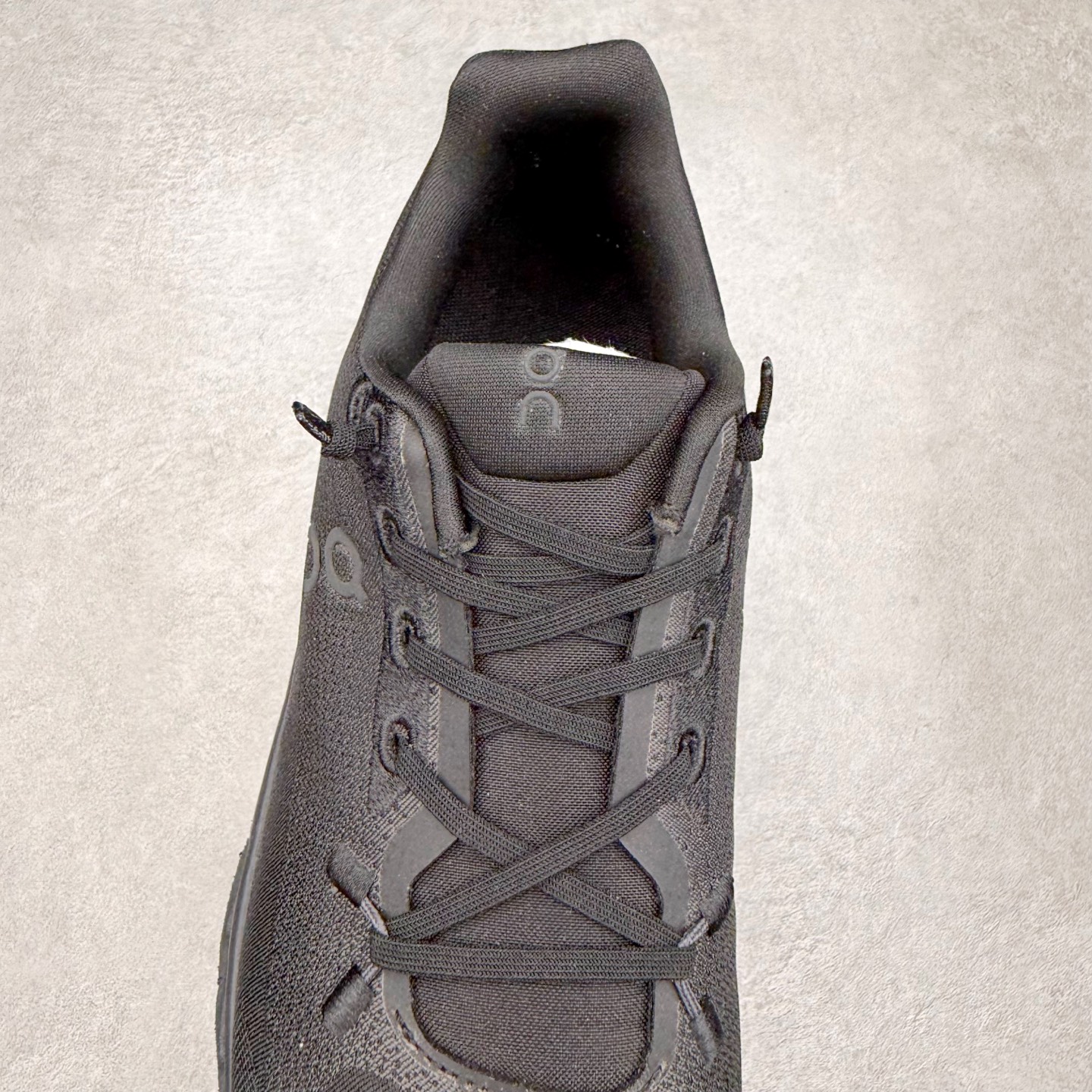 图片[5]-On昂跑 Cloudtilt 圆头系带减震耐磨低帮生活休闲鞋 此运动品牌 开创于2010年 缓震着陆、强效回弹、轻柔质感的设计构思始终是ON研制关键 与此同时基于“为全球提供革新性的跑步感受”信念 陆续推出了多款跑鞋及其以专业运动人体跑步工程学为设计关键的功能性跑步服饰设备 让跑者不费力气地畅快畅跑 尺码：36 36.5 37.5 38 38.5 39 40 40.5 41 42 42.5 43 44 44.5 45-选品中心