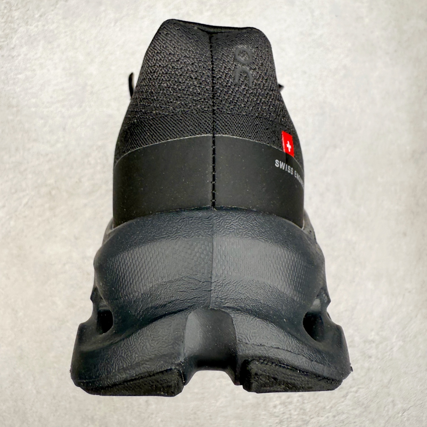 图片[8]-On昂跑 Cloudtilt 圆头系带减震耐磨低帮生活休闲鞋 此运动品牌 开创于2010年 缓震着陆、强效回弹、轻柔质感的设计构思始终是ON研制关键 与此同时基于“为全球提供革新性的跑步感受”信念 陆续推出了多款跑鞋及其以专业运动人体跑步工程学为设计关键的功能性跑步服饰设备 让跑者不费力气地畅快畅跑 尺码：36 36.5 37.5 38 38.5 39 40 40.5 41 42 42.5 43 44 44.5 45-选品中心