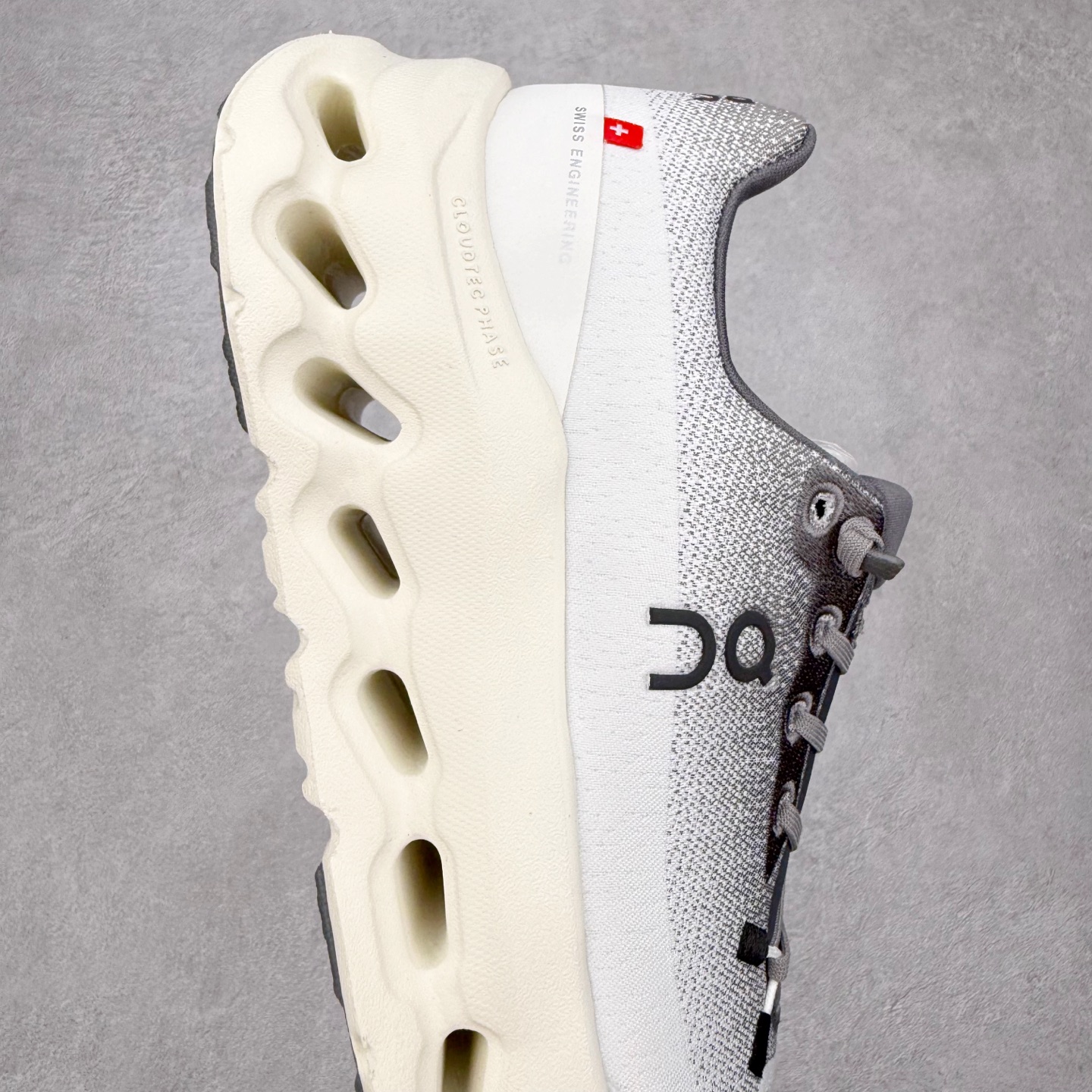 图片[6]-On昂跑 Cloudtilt 圆头系带减震耐磨低帮生活休闲鞋 此运动品牌 开创于2010年 缓震着陆、强效回弹、轻柔质感的设计构思始终是ON研制关键 与此同时基于“为全球提供革新性的跑步感受”信念 陆续推出了多款跑鞋及其以专业运动人体跑步工程学为设计关键的功能性跑步服饰设备 让跑者不费力气地畅快畅跑 尺码：36 36.5 37.5 38 38.5 39 40 40.5 41 42 42.5 43 44 44.5 45-选品中心