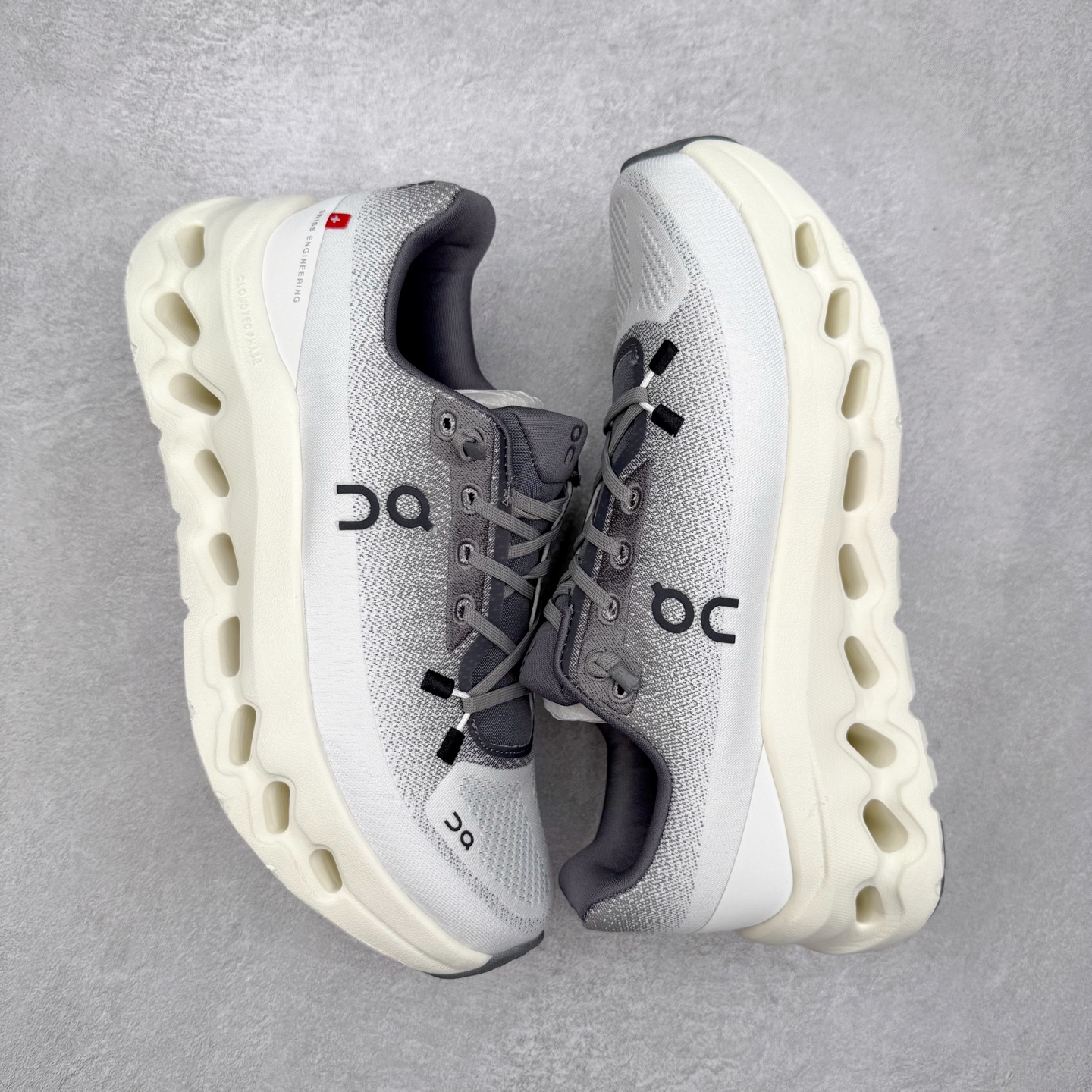 图片[3]-On昂跑 Cloudtilt 圆头系带减震耐磨低帮生活休闲鞋 此运动品牌 开创于2010年 缓震着陆、强效回弹、轻柔质感的设计构思始终是ON研制关键 与此同时基于“为全球提供革新性的跑步感受”信念 陆续推出了多款跑鞋及其以专业运动人体跑步工程学为设计关键的功能性跑步服饰设备 让跑者不费力气地畅快畅跑 尺码：36 36.5 37.5 38 38.5 39 40 40.5 41 42 42.5 43 44 44.5 45-选品中心