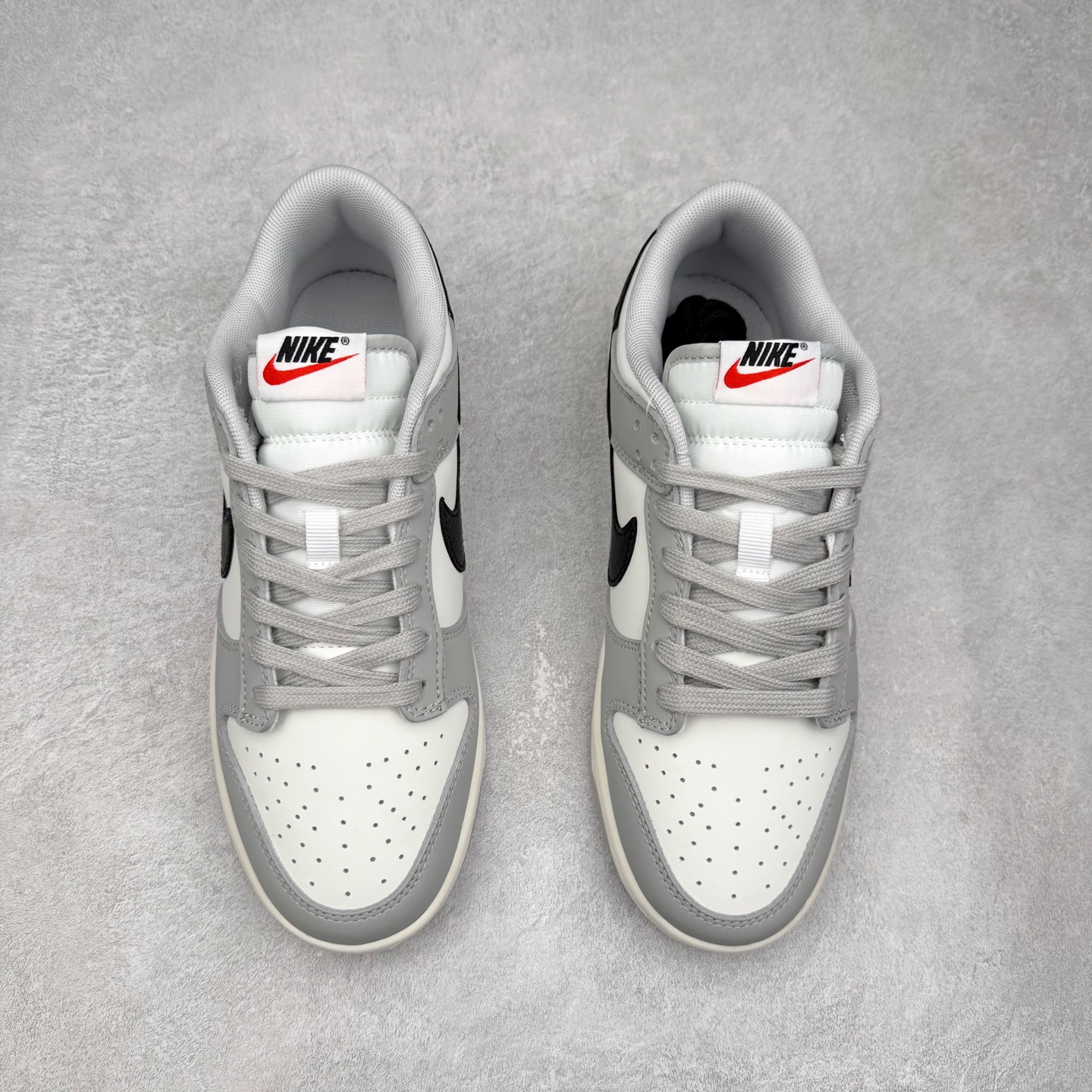 图片[2]-＃F版 NK SB Dunk Low 灰黑 IB3079-101 极限压缩利润空间 超乎所想的高性价比 用料绝不含糊 原盒原配 正确耐磨橡胶大底 超高清洁度 全鞋零毛边皮料切割 全套原楦原模倾力打造完美版型 尺码：36 36.5 37.5 38 38.5 39 40 40.5 41 42 42.5 43 44 44.5 45 46 47.5-选品中心