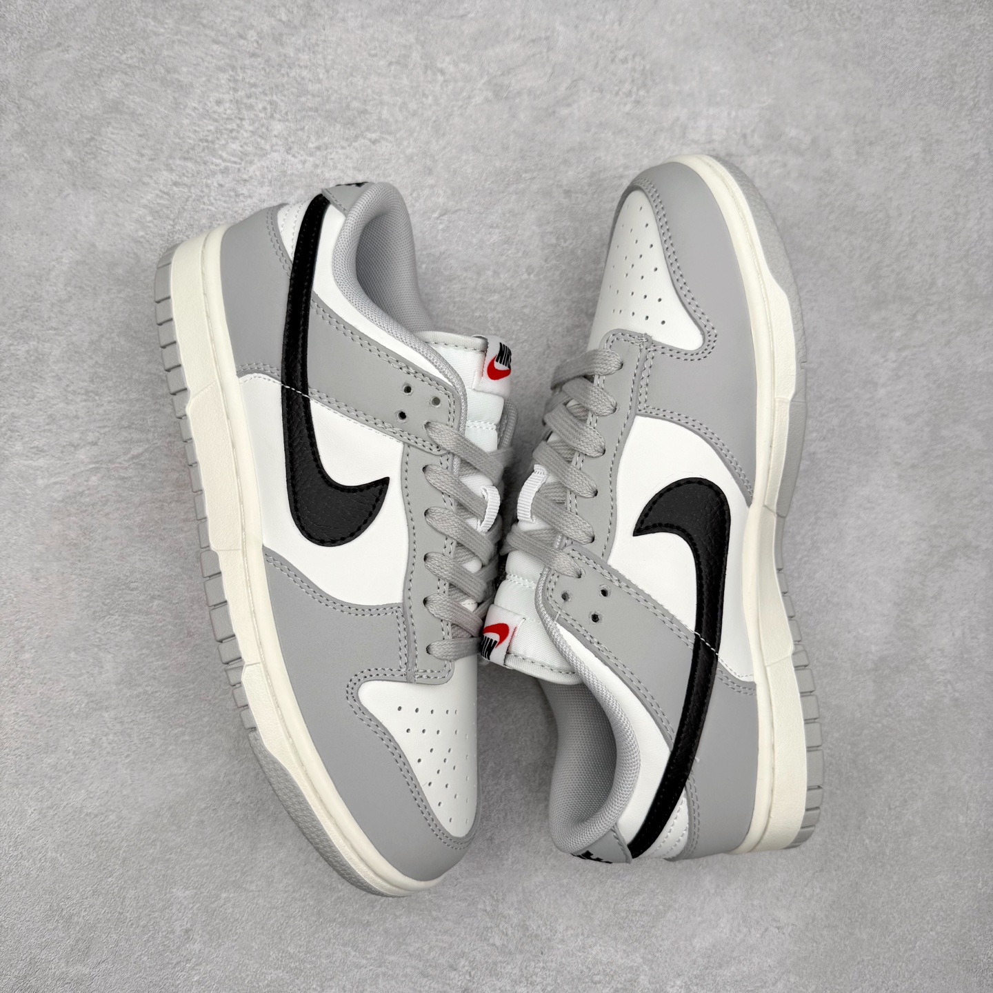 图片[3]-＃F版 NK SB Dunk Low 灰黑 IB3079-101 极限压缩利润空间 超乎所想的高性价比 用料绝不含糊 原盒原配 正确耐磨橡胶大底 超高清洁度 全鞋零毛边皮料切割 全套原楦原模倾力打造完美版型 尺码：36 36.5 37.5 38 38.5 39 40 40.5 41 42 42.5 43 44 44.5 45 46 47.5-选品中心