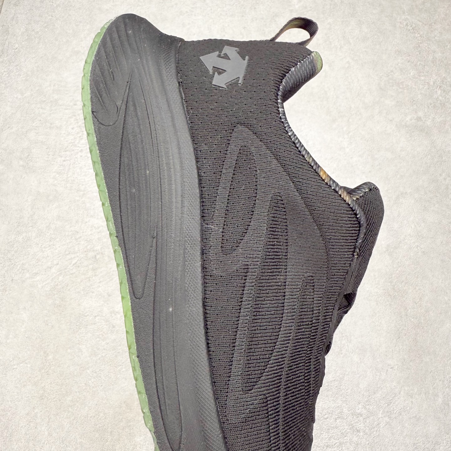 图片[6]-＃HP 迪桑特DESCENTE LAVITATE 2 舒适百搭防滑耐磨防水低帮休闲训练城市通勤跑步鞋 DESCENTE（迪桑特）创立于1935年，品牌名取自法语词汇，意为“滑降”。品牌箭头标识代表滑雪的三种技术“高速直线滑行”、“穿越”和“侧滑”，也寓意品牌在打造高端专业运动产品中不断追求完美的创新精神，致力于成为中国高端专业滑雪、综训、女子、铁人三项、高尔夫的第一品牌。尺码：39 40 40.5 41 42 42.5 43 44 44.5 45-选品中心