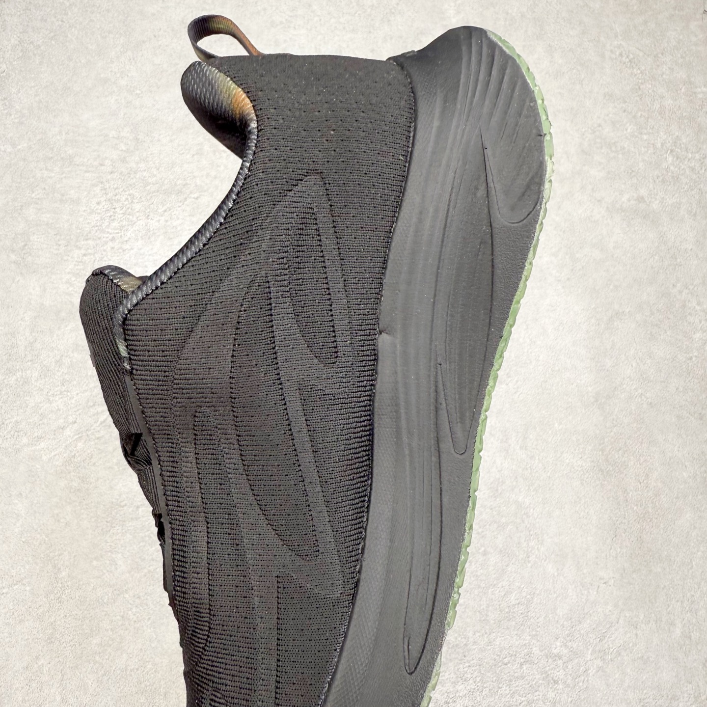 图片[7]-＃HP 迪桑特DESCENTE LAVITATE 2 舒适百搭防滑耐磨防水低帮休闲训练城市通勤跑步鞋 DESCENTE（迪桑特）创立于1935年，品牌名取自法语词汇，意为“滑降”。品牌箭头标识代表滑雪的三种技术“高速直线滑行”、“穿越”和“侧滑”，也寓意品牌在打造高端专业运动产品中不断追求完美的创新精神，致力于成为中国高端专业滑雪、综训、女子、铁人三项、高尔夫的第一品牌。尺码：39 40 40.5 41 42 42.5 43 44 44.5 45-选品中心