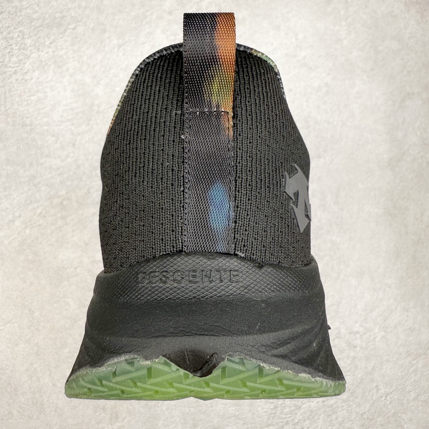 图片[8]-＃HP 迪桑特DESCENTE LAVITATE 2 舒适百搭防滑耐磨防水低帮休闲训练城市通勤跑步鞋 DESCENTE（迪桑特）创立于1935年，品牌名取自法语词汇，意为“滑降”。品牌箭头标识代表滑雪的三种技术“高速直线滑行”、“穿越”和“侧滑”，也寓意品牌在打造高端专业运动产品中不断追求完美的创新精神，致力于成为中国高端专业滑雪、综训、女子、铁人三项、高尔夫的第一品牌。尺码：39 40 40.5 41 42 42.5 43 44 44.5 45-选品中心