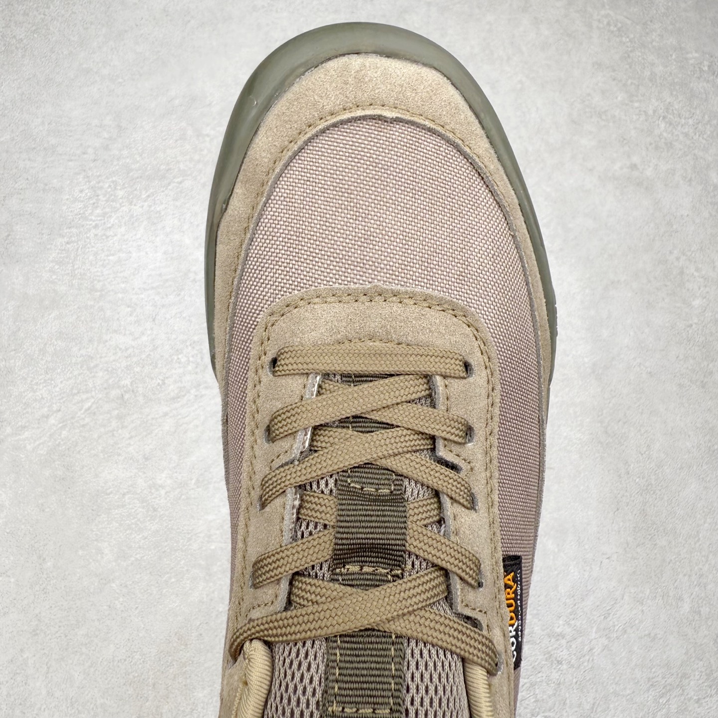 图片[4]-THE NORTH FACE Clyffe 北面舒适百搭 防滑耐磨 低帮 生活休闲鞋 男女同款 North Face于1966年成立，一直致力于为户外运动员的每一次严酷探索提供专业装备。作为全球户外运动领导品牌，The NorthFace以经过专业运动员测试、适应各类户外需求的产品助力探索者不断超越自我，激发人类潜能。The North Face象征着众多山脉中更冷、更值得挑战的北坡。品牌标志则来自Half Dome，一座位于美国加州Yosemite NationalPark（优胜美地国家公园）里的山峰，中文名字取为「北面」，象征着不畏惧的户外探索精神。1997年，The North Face采用全新的宣传标语「Never Stop Exploring探索永不停止」，体现品牌的探索精神，成为品牌的座右铭。尺码：36/45-选品中心