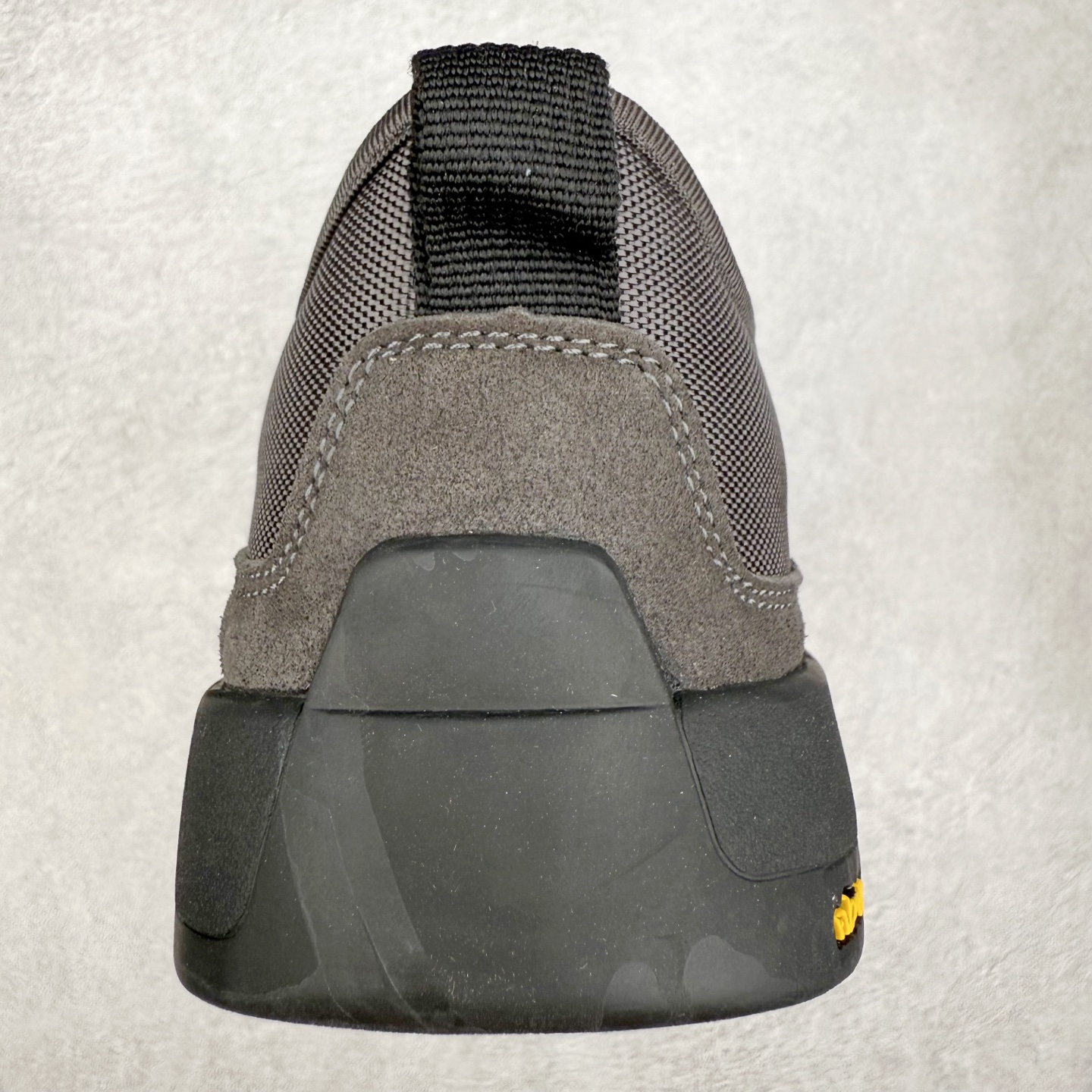 图片[8]-THE NORTH FACE Clyffe 北面舒适百搭 防滑耐磨 低帮 生活休闲鞋 男女同款 North Face于1966年成立，一直致力于为户外运动员的每一次严酷探索提供专业装备。作为全球户外运动领导品牌，The NorthFace以经过专业运动员测试、适应各类户外需求的产品助力探索者不断超越自我，激发人类潜能。The North Face象征着众多山脉中更冷、更值得挑战的北坡。品牌标志则来自Half Dome，一座位于美国加州Yosemite NationalPark（优胜美地国家公园）里的山峰，中文名字取为「北面」，象征着不畏惧的户外探索精神。1997年，The North Face采用全新的宣传标语「Never Stop Exploring探索永不停止」，体现品牌的探索精神，成为品牌的座右铭。尺码：36/45-选品中心