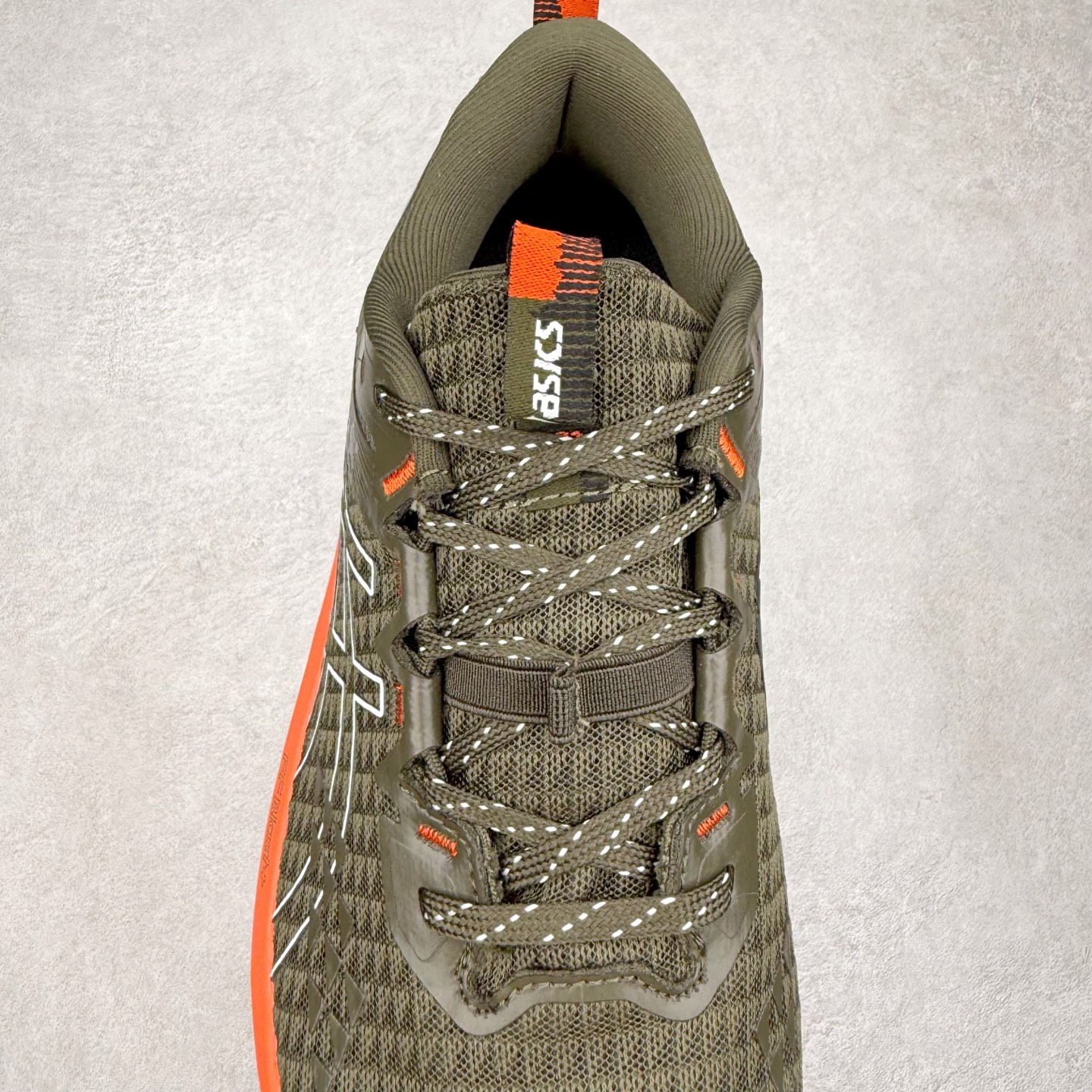 图片[5]-Asics GEL-TRABUCO 13 GTX 亚瑟士舒适百搭轻便透气减震低帮跑步鞋 ASICS（亚瑟士）是日本实业家鬼冢喜八郎创立的跑鞋运动品牌，名字想法源自著名的拉丁谚语“AnimaSana In Corpore Sano”，意为“健全的精神寓于强健的体魄”。正如其名字的含义，ASICS亚瑟士一直坚信保持身体的健康与活力是打造健康快乐的生活方式的最佳途径。亚瑟士的跑鞋、篮球鞋等系列集专业与美貌于一身，拥有极高的热度。2016年，ASICS在“2016年日本最佳全球品牌”排行榜名列第17名。尺码：36 37 37.5 38 39 39.5 40 40.5 41.5 42 42.5 43.5 44 45-选品中心