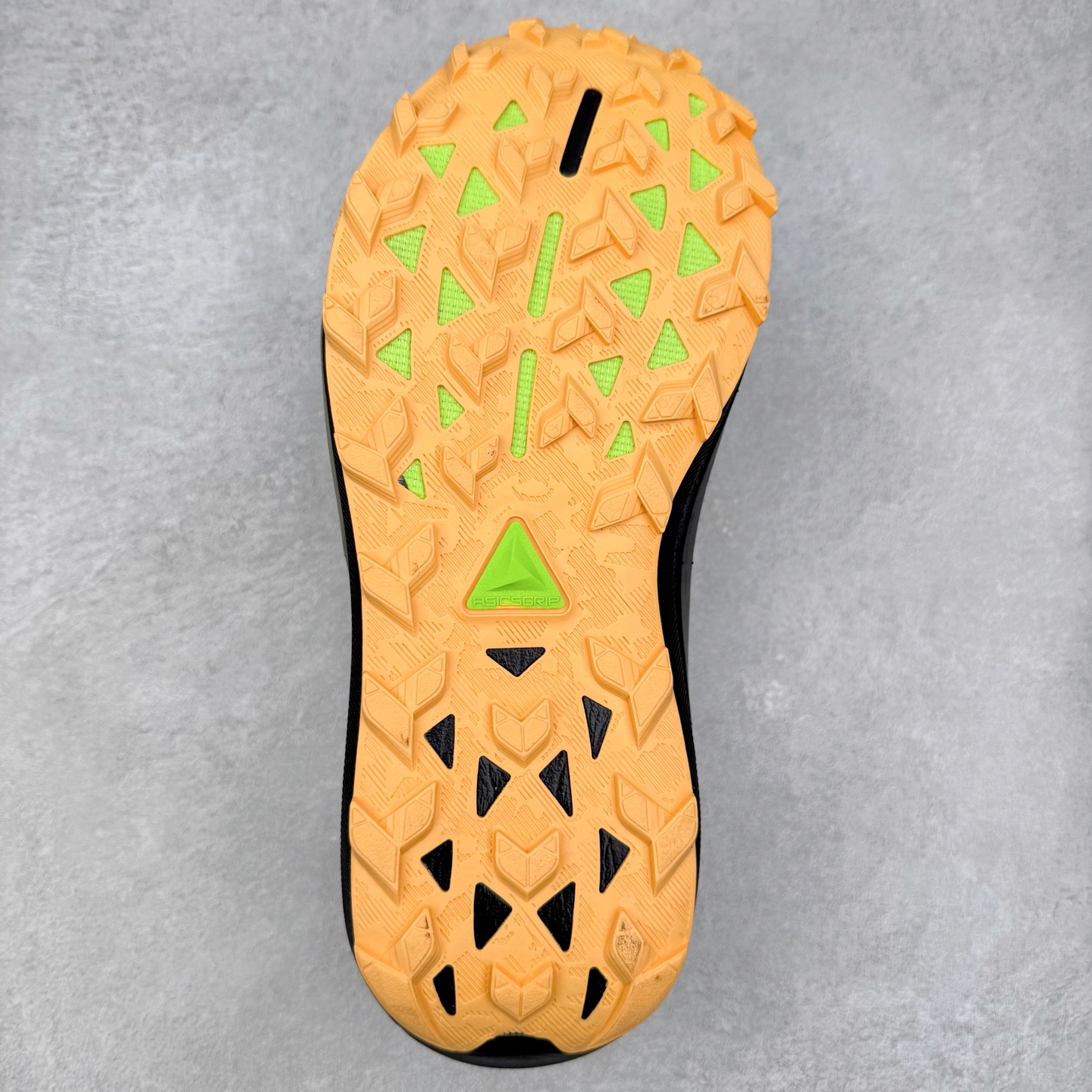 图片[9]-Asics GEL-TRABUCO 13 GTX 亚瑟士舒适百搭轻便透气减震低帮跑步鞋 ASICS（亚瑟士）是日本实业家鬼冢喜八郎创立的跑鞋运动品牌，名字想法源自著名的拉丁谚语“AnimaSana In Corpore Sano”，意为“健全的精神寓于强健的体魄”。正如其名字的含义，ASICS亚瑟士一直坚信保持身体的健康与活力是打造健康快乐的生活方式的最佳途径。亚瑟士的跑鞋、篮球鞋等系列集专业与美貌于一身，拥有极高的热度。2016年，ASICS在“2016年日本最佳全球品牌”排行榜名列第17名。尺码：36 37 37.5 38 39 39.5 40 40.5 41.5 42 42.5 43.5 44 45-选品中心