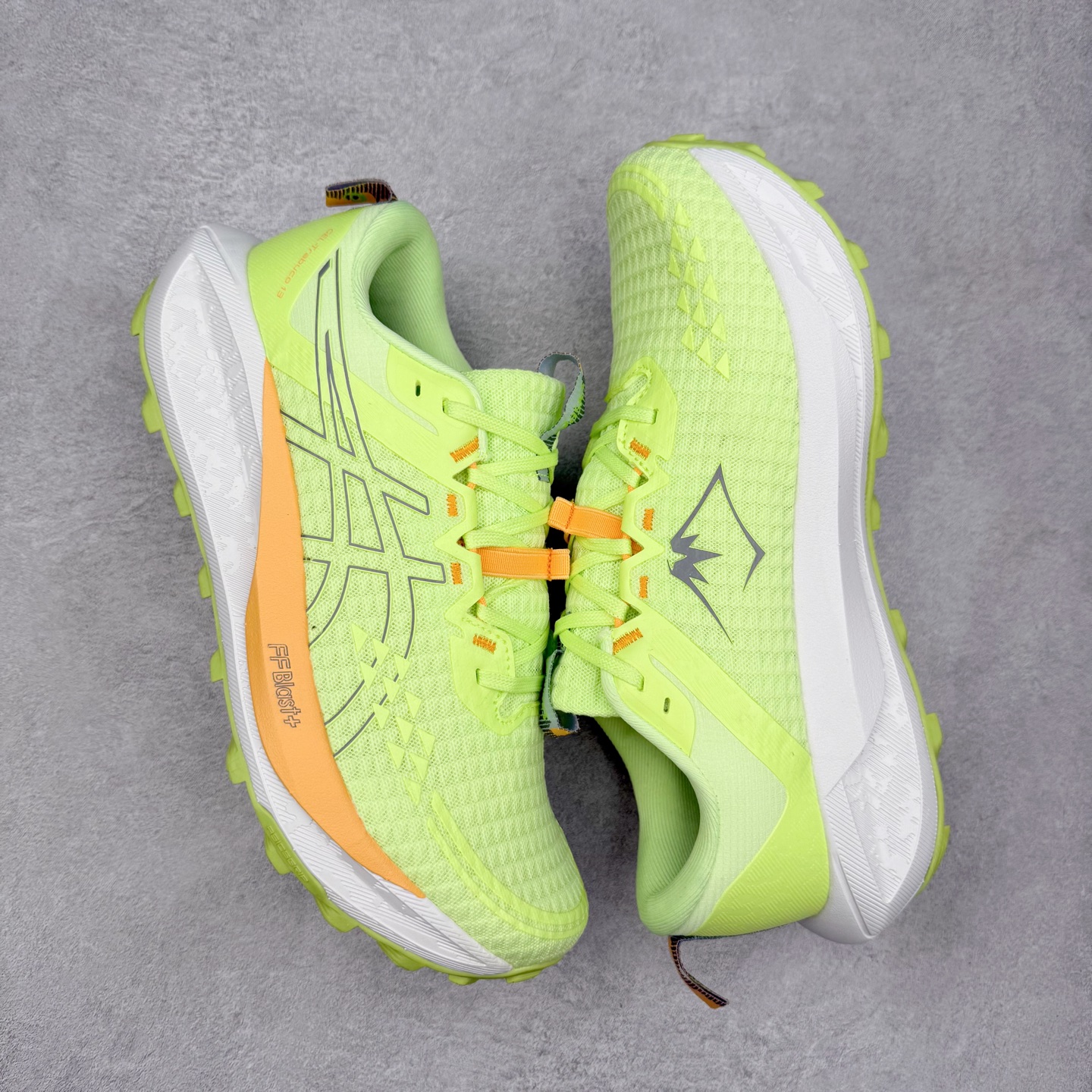 图片[3]-Asics GEL-TRABUCO 13 GTX 亚瑟士舒适百搭轻便透气减震低帮跑步鞋 ASICS（亚瑟士）是日本实业家鬼冢喜八郎创立的跑鞋运动品牌，名字想法源自著名的拉丁谚语“AnimaSana In Corpore Sano”，意为“健全的精神寓于强健的体魄”。正如其名字的含义，ASICS亚瑟士一直坚信保持身体的健康与活力是打造健康快乐的生活方式的最佳途径。亚瑟士的跑鞋、篮球鞋等系列集专业与美貌于一身，拥有极高的热度。2016年，ASICS在“2016年日本最佳全球品牌”排行榜名列第17名。尺码：36 37 37.5 38 39 39.5 40 40.5 41.5 42 42.5 43.5 44 45-选品中心