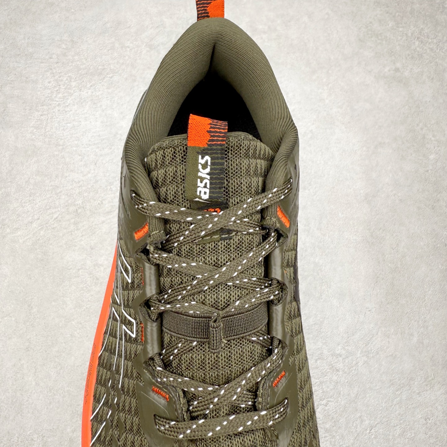 图片[5]-Asics GEL-TRABUCO 13 GTX 亚瑟士舒适百搭轻便透气减震低帮跑步鞋 ASICS（亚瑟士）是日本实业家鬼冢喜八郎创立的跑鞋运动品牌，名字想法源自著名的拉丁谚语“AnimaSana In Corpore Sano”，意为“健全的精神寓于强健的体魄”。正如其名字的含义，ASICS亚瑟士一直坚信保持身体的健康与活力是打造健康快乐的生活方式的最佳途径。亚瑟士的跑鞋、篮球鞋等系列集专业与美貌于一身，拥有极高的热度。2016年，ASICS在“2016年日本最佳全球品牌”排行榜名列第17名。尺码：36 37 37.5 38 39 39.5 40 40.5 41.5 42 42.5 43.5 44 45-选品中心