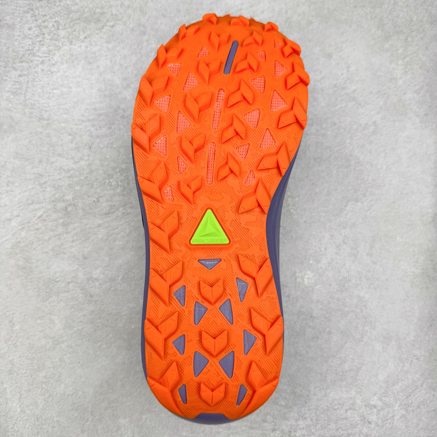 图片[9]-Asics GEL-TRABUCO 13 GTX 亚瑟士舒适百搭轻便透气减震低帮跑步鞋 ASICS（亚瑟士）是日本实业家鬼冢喜八郎创立的跑鞋运动品牌，名字想法源自著名的拉丁谚语“AnimaSana In Corpore Sano”，意为“健全的精神寓于强健的体魄”。正如其名字的含义，ASICS亚瑟士一直坚信保持身体的健康与活力是打造健康快乐的生活方式的最佳途径。亚瑟士的跑鞋、篮球鞋等系列集专业与美貌于一身，拥有极高的热度。2016年，ASICS在“2016年日本最佳全球品牌”排行榜名列第17名。尺码：36 37 37.5 38 39 39.5 40 40.5 41.5 42 42.5 43.5 44 45-选品中心