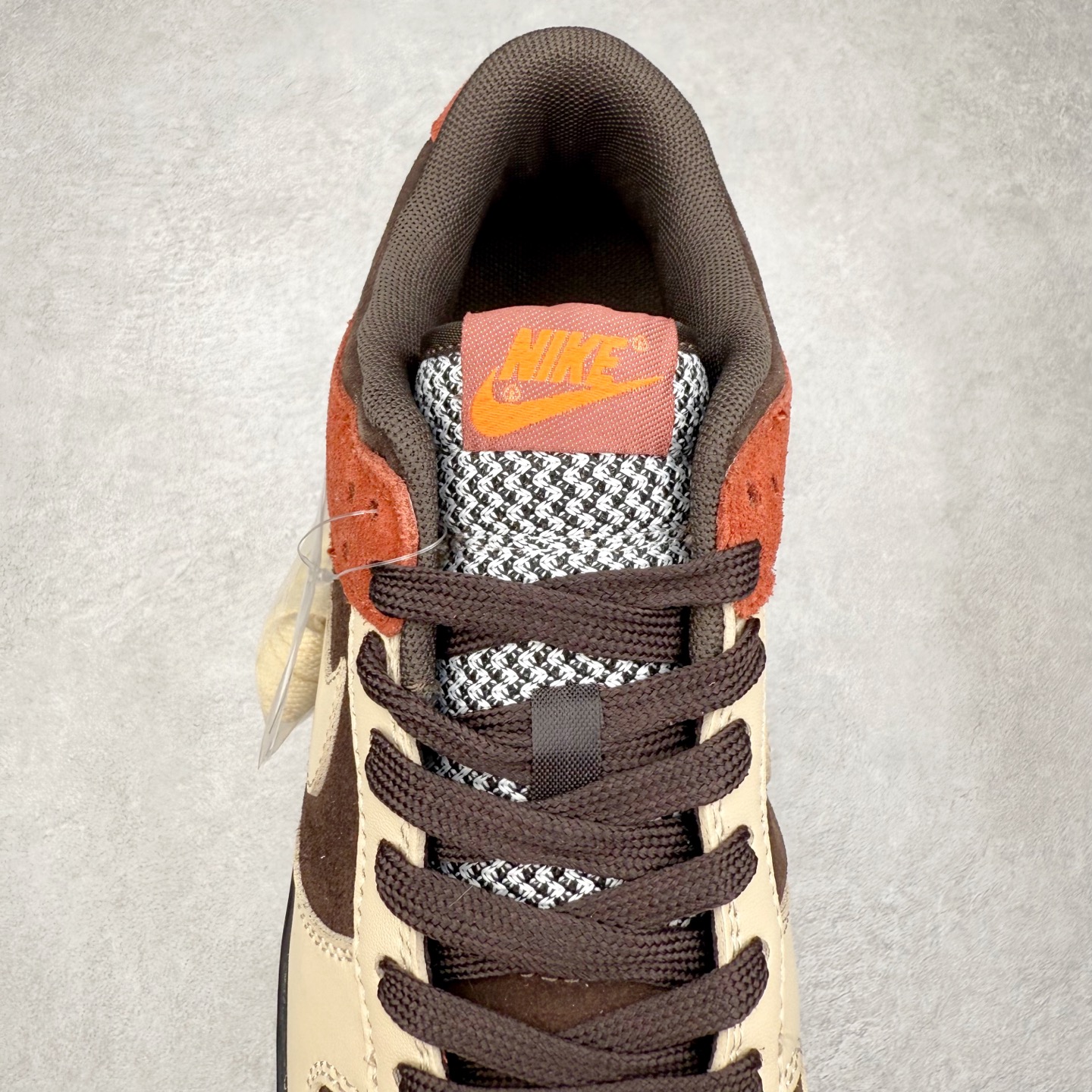 图片[5]-＃福利特价 NK SB Dunk Low 低帮系列滑板鞋 白菜价 万双库存轰炸 大厂出品 极力推荐 全套原楦原模倾力打造完美版型 独家原厂航空铝磨具打磨大底 鞋头坡度极致还原 原盒原配 尺码：36 36.5 37.5 38 38.5 39 40 40.5 41 42 42.5 43 44 44.5 45 46 47.5-选品中心