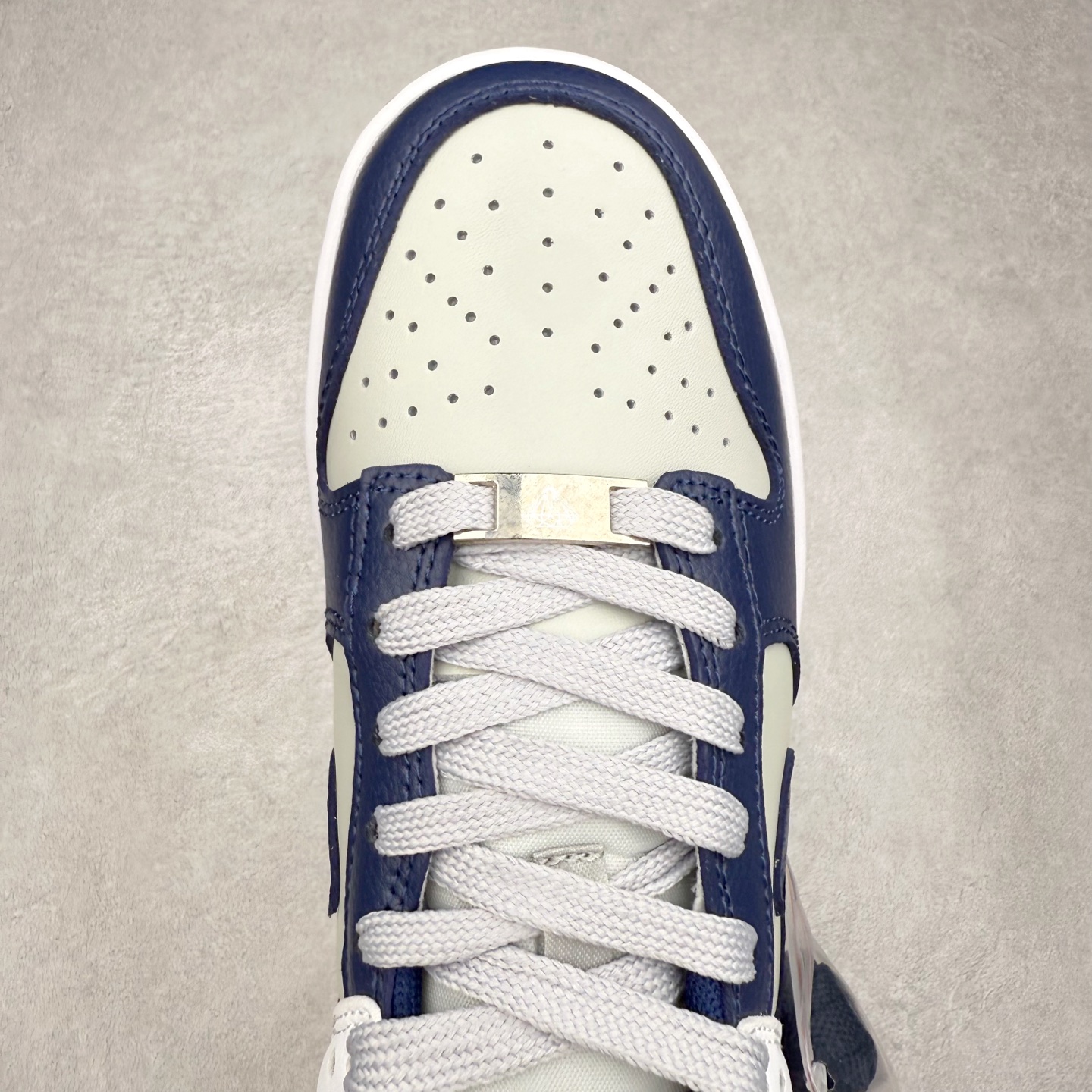 图片[4]-＃福利特价 NK SB Dunk Low 低帮系列滑板鞋 白菜价 万双库存轰炸 大厂出品 极力推荐 全套原楦原模倾力打造完美版型 独家原厂航空铝磨具打磨大底 鞋头坡度极致还原 原盒原配 尺码：36 36.5 37.5 38 38.5 39 40 40.5 41 42 42.5 43 44 44.5 45 46 47.5-选品中心