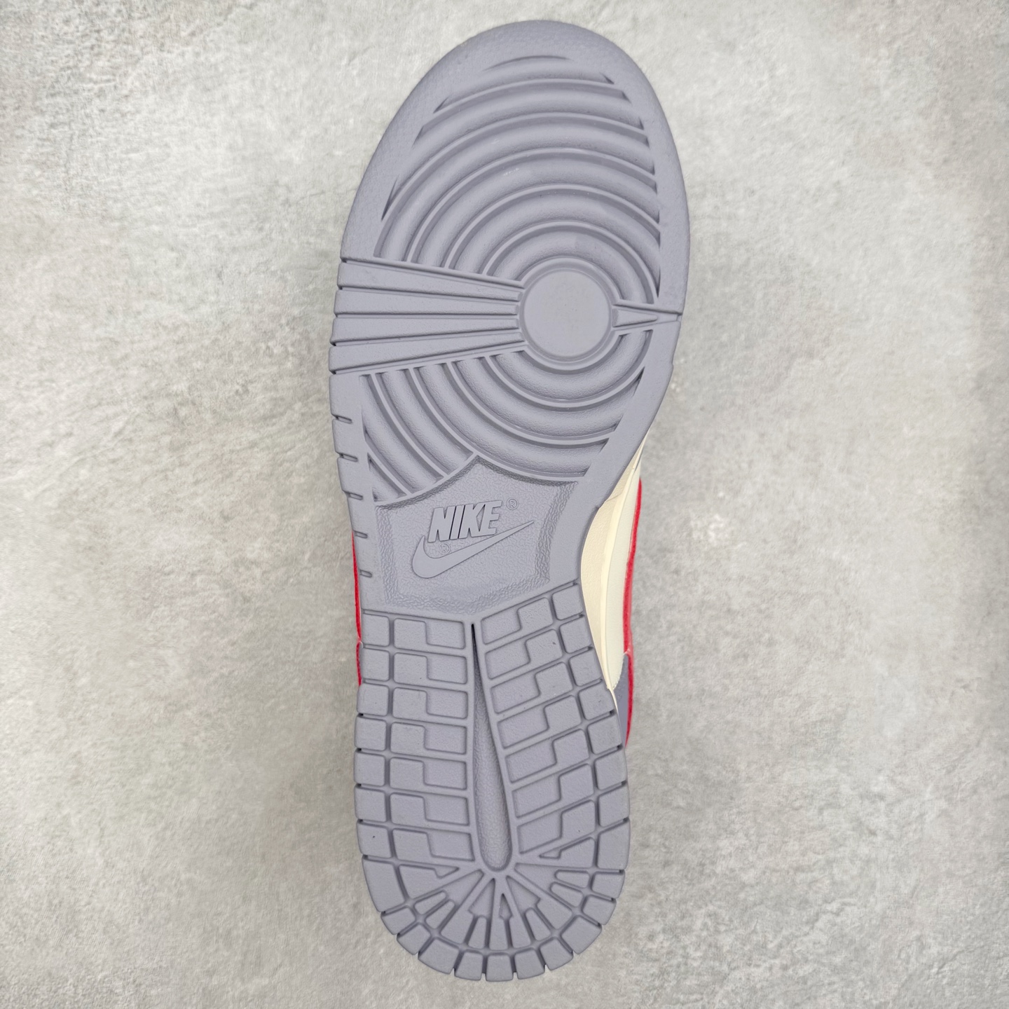 图片[9]-＃福利特价 NK SB Dunk Low 低帮系列滑板鞋 白菜价 万双库存轰炸 大厂出品 极力推荐 全套原楦原模倾力打造完美版型 独家原厂航空铝磨具打磨大底 鞋头坡度极致还原 原盒原配 尺码：36 36.5 37.5 38 38.5 39 40 40.5 41 42 42.5 43 44 44.5 45 46 47.5-选品中心