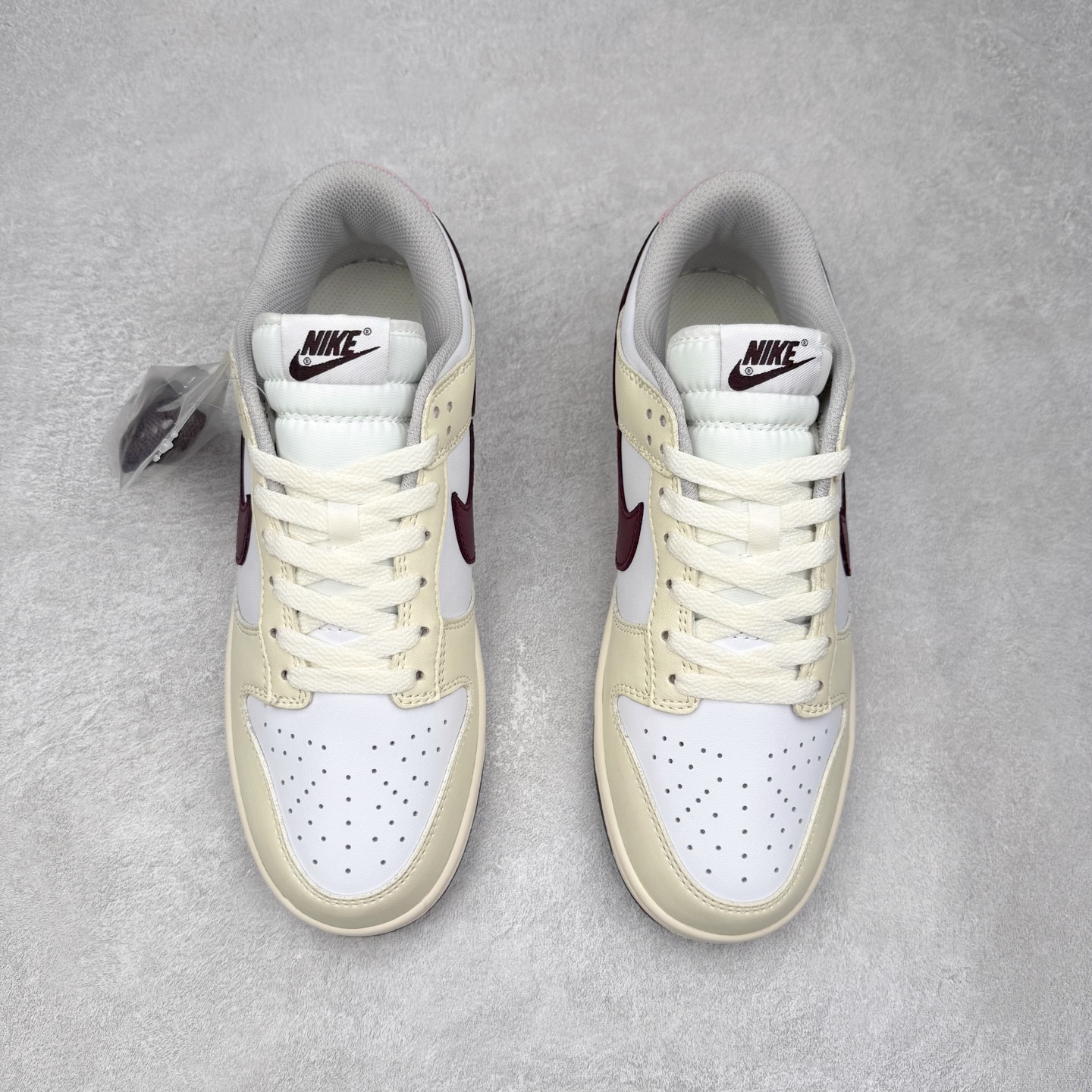 图片[2]-＃福利特价 NK SB Dunk Low 低帮系列滑板鞋 白菜价 万双库存轰炸 大厂出品 极力推荐 全套原楦原模倾力打造完美版型 独家原厂航空铝磨具打磨大底 鞋头坡度极致还原 原盒原配 尺码：36 36.5 37.5 38 38.5 39 40 40.5 41 42 42.5 43 44 44.5 45 46 47.5-选品中心